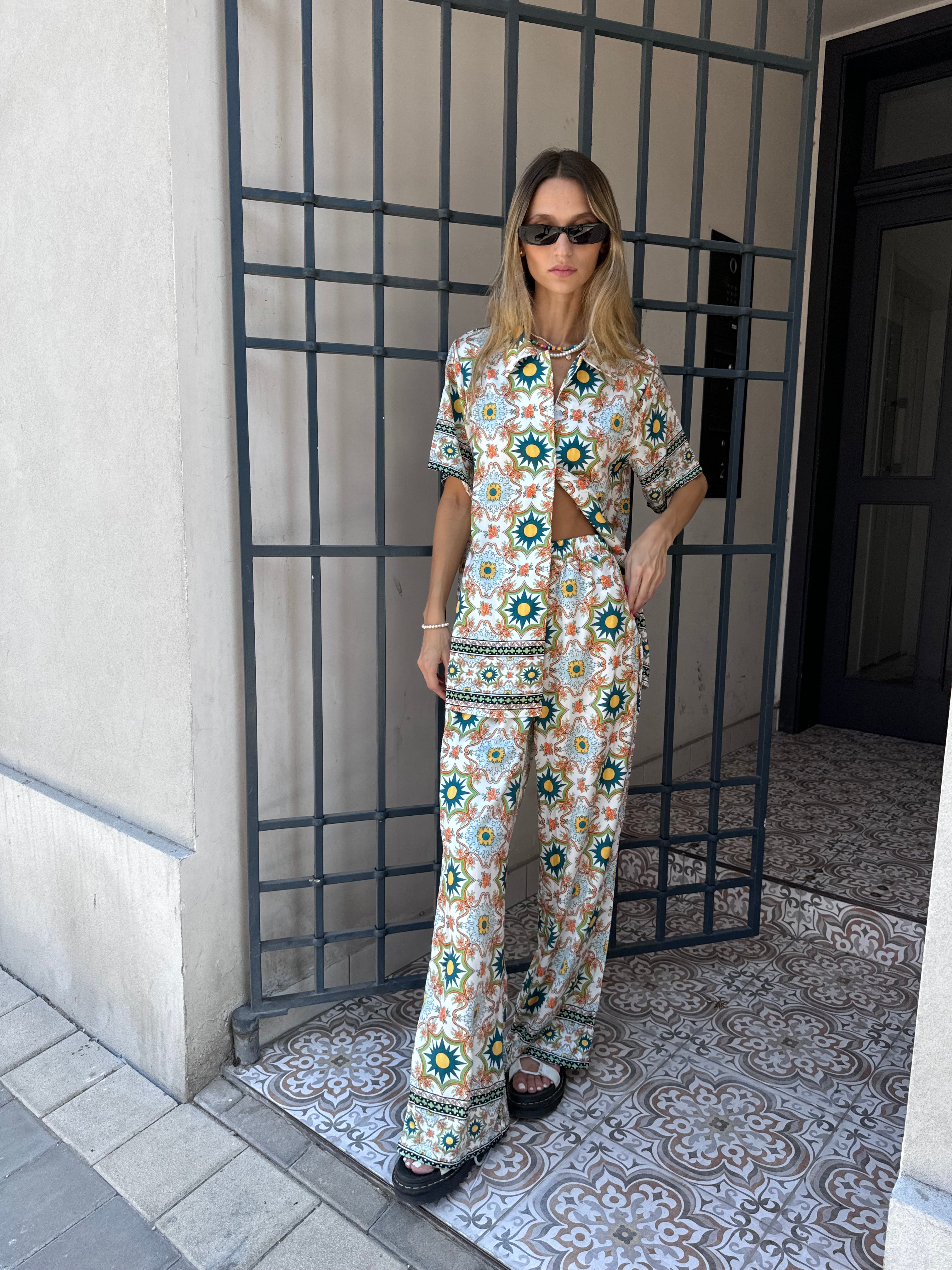 חליפת מכנס סאטן הילי