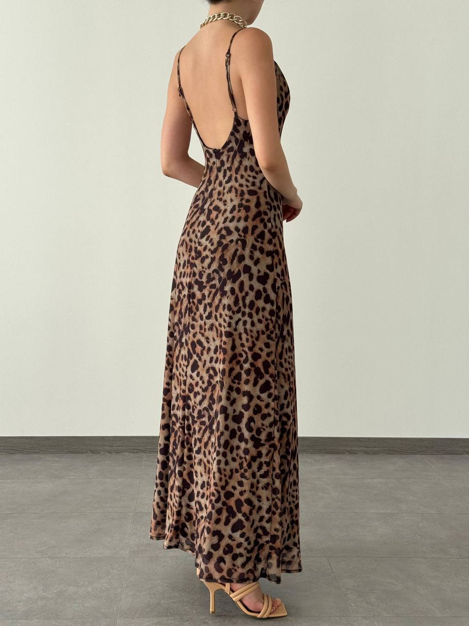 שמלת מקסי סול מנומרת