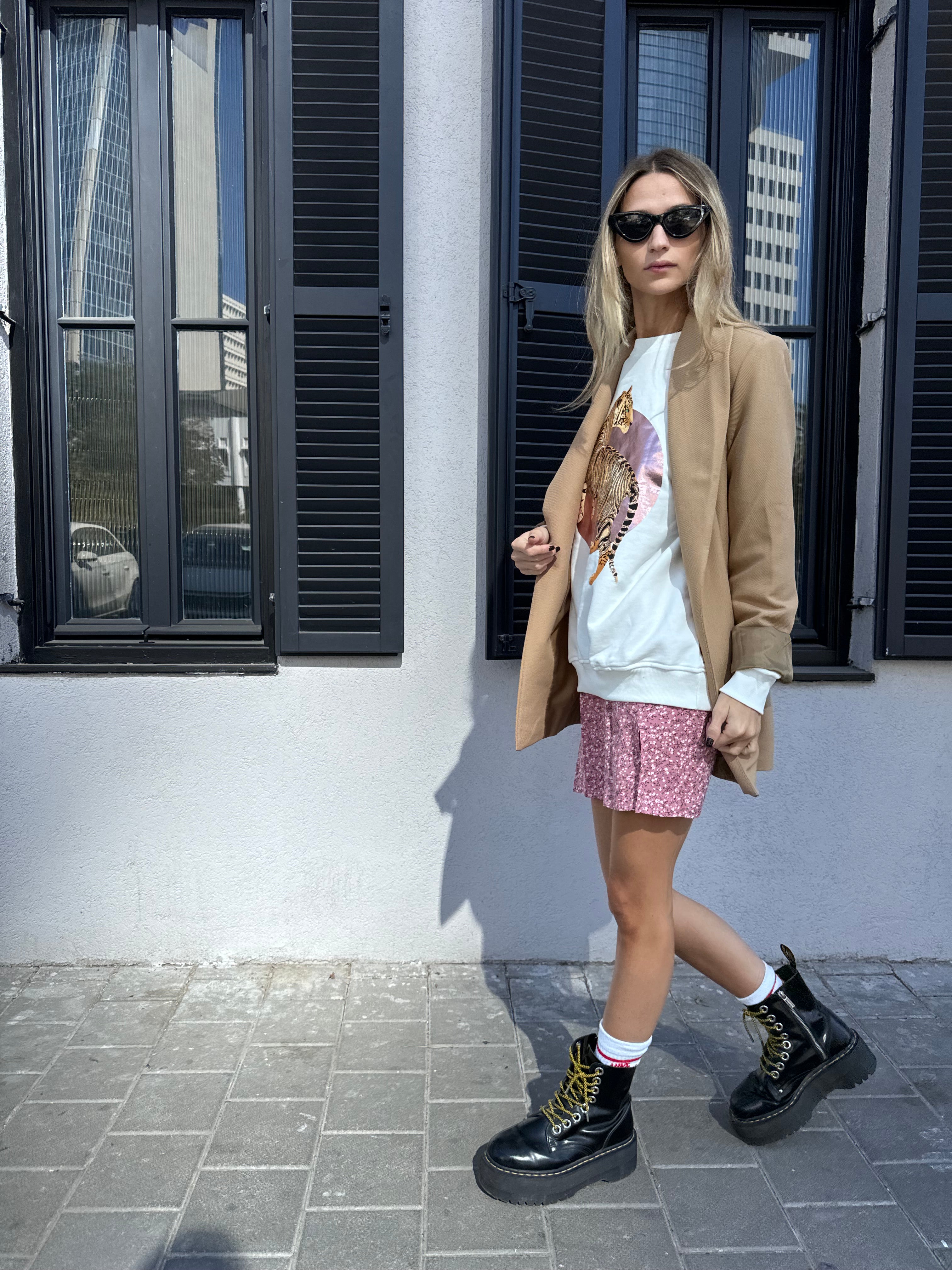 חצאית מיני דון ורוד