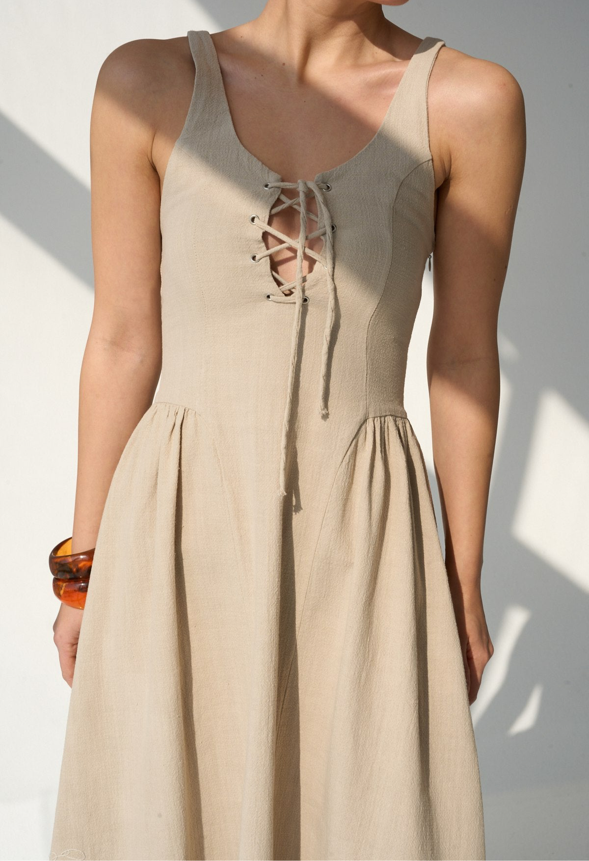 שמלת לולה קשירה בז׳