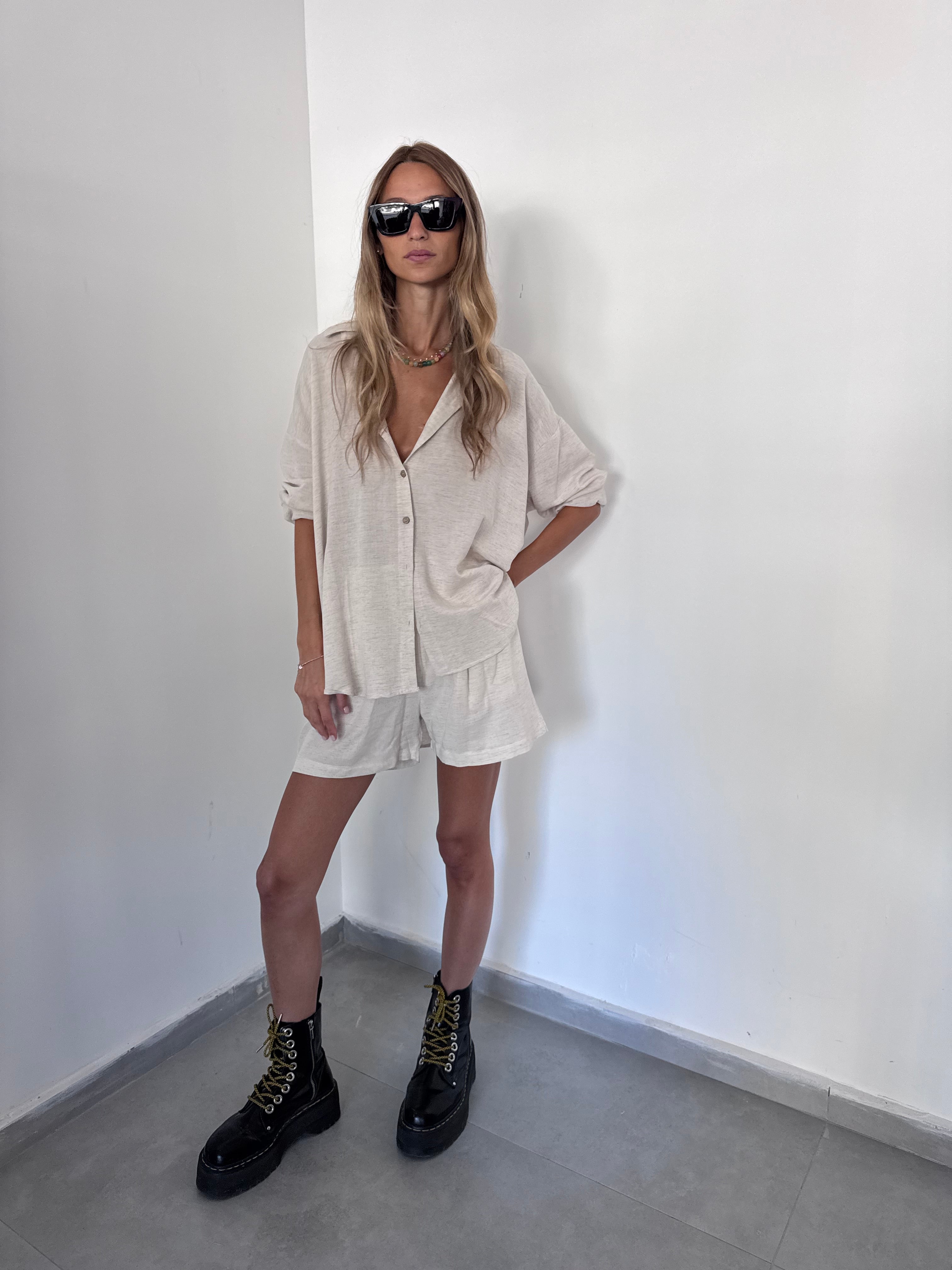 מכופתרת קורן