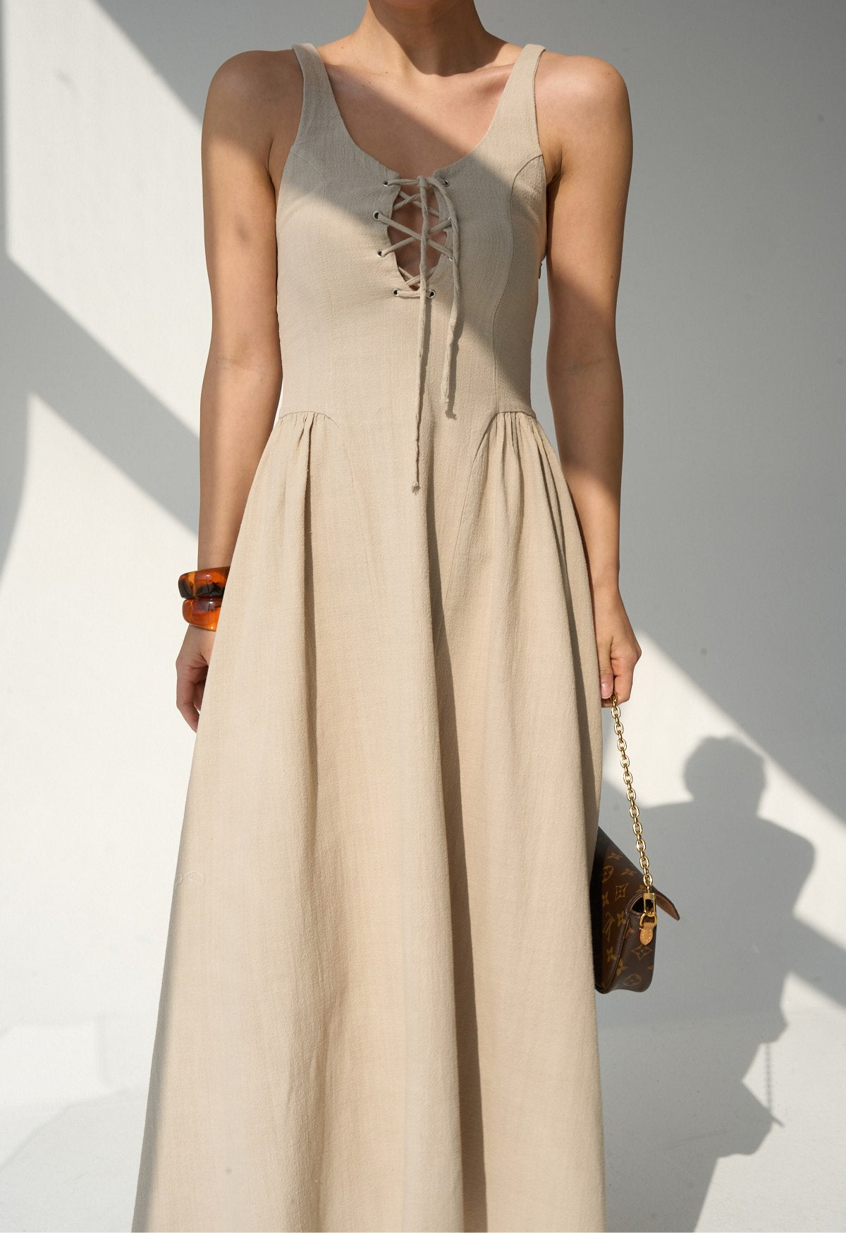 שמלת לולה קשירה בז׳