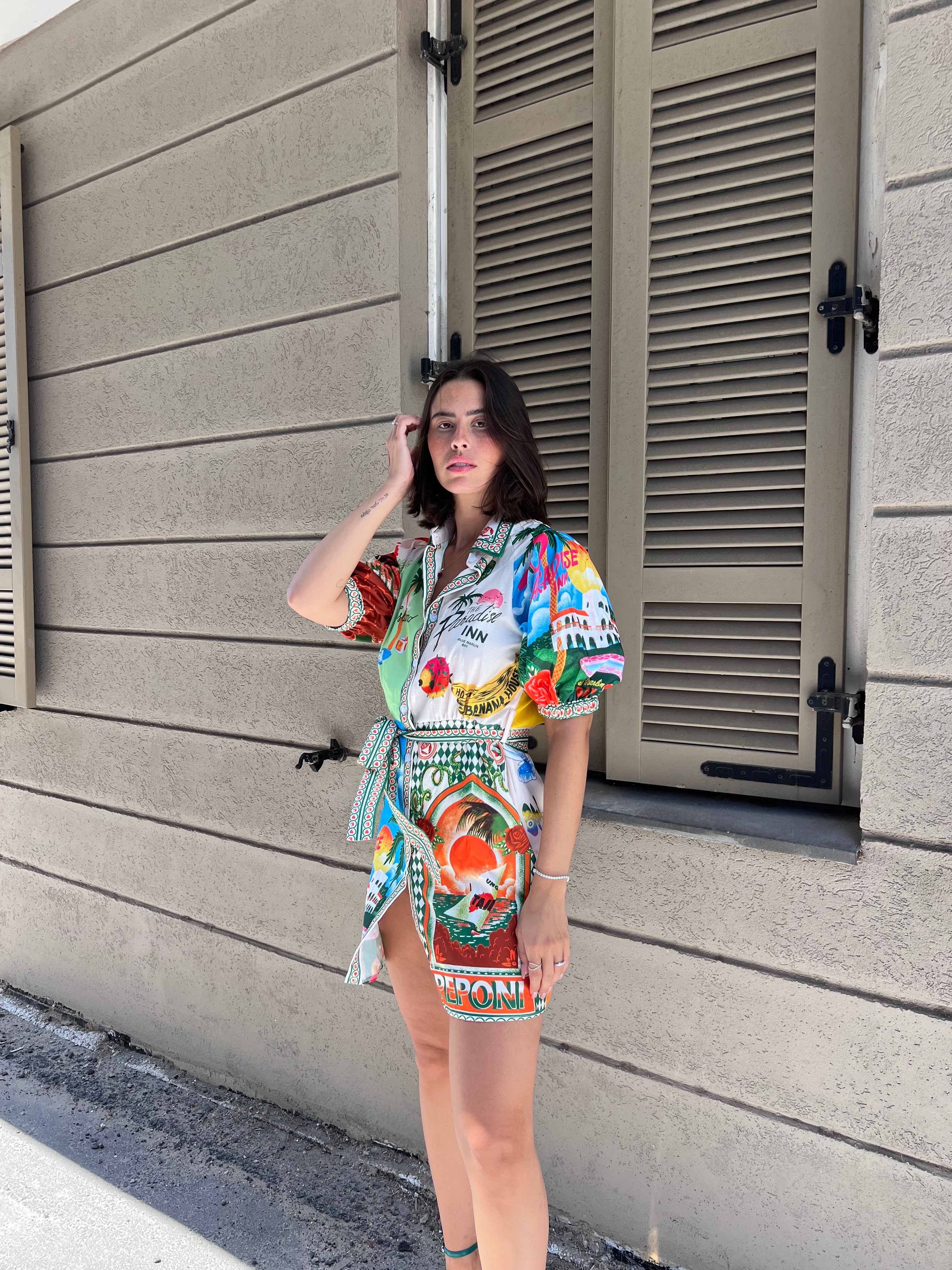 שמלת תאי קצרה