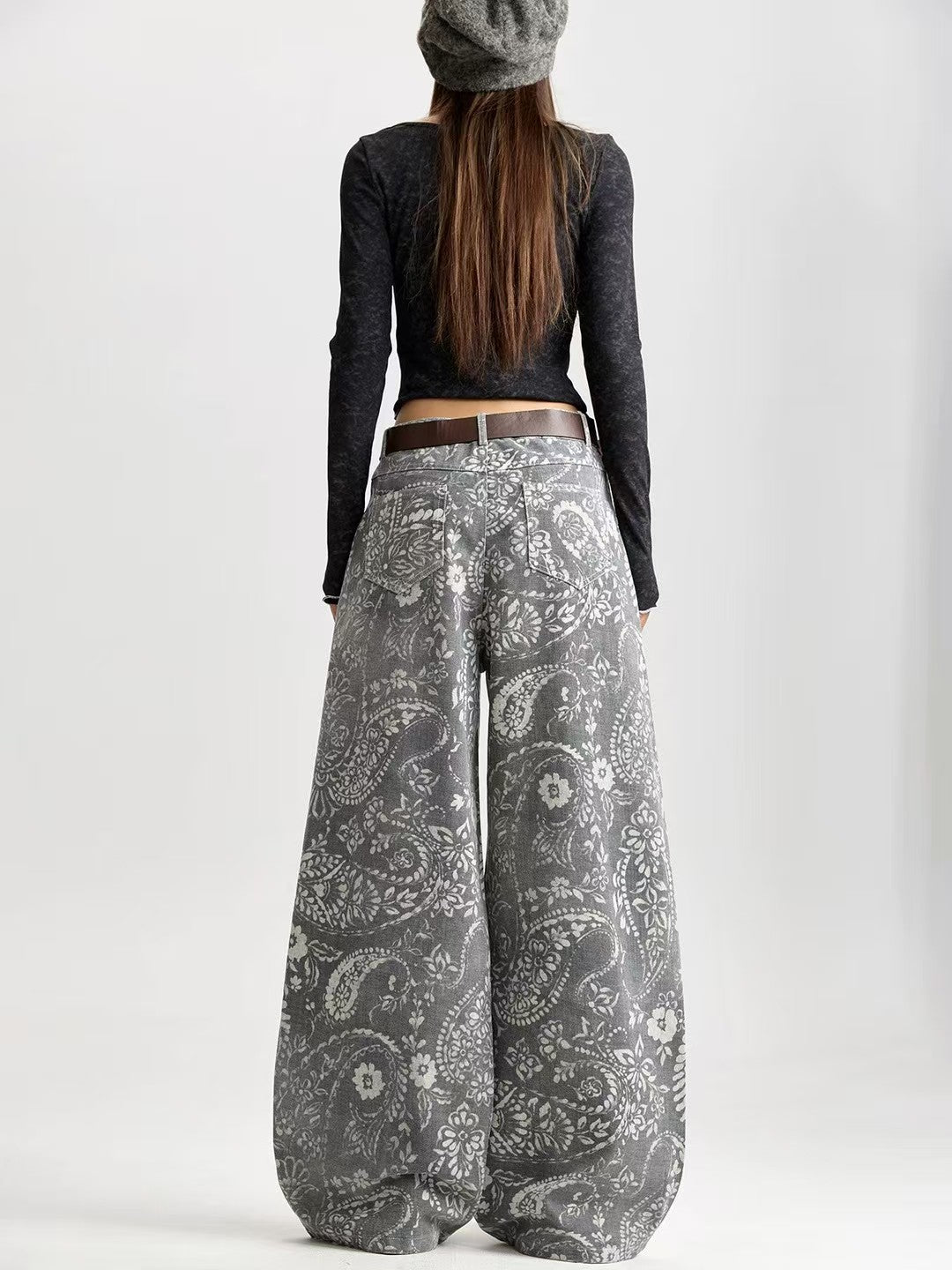 ג׳ינס היילי בנדנה שחור