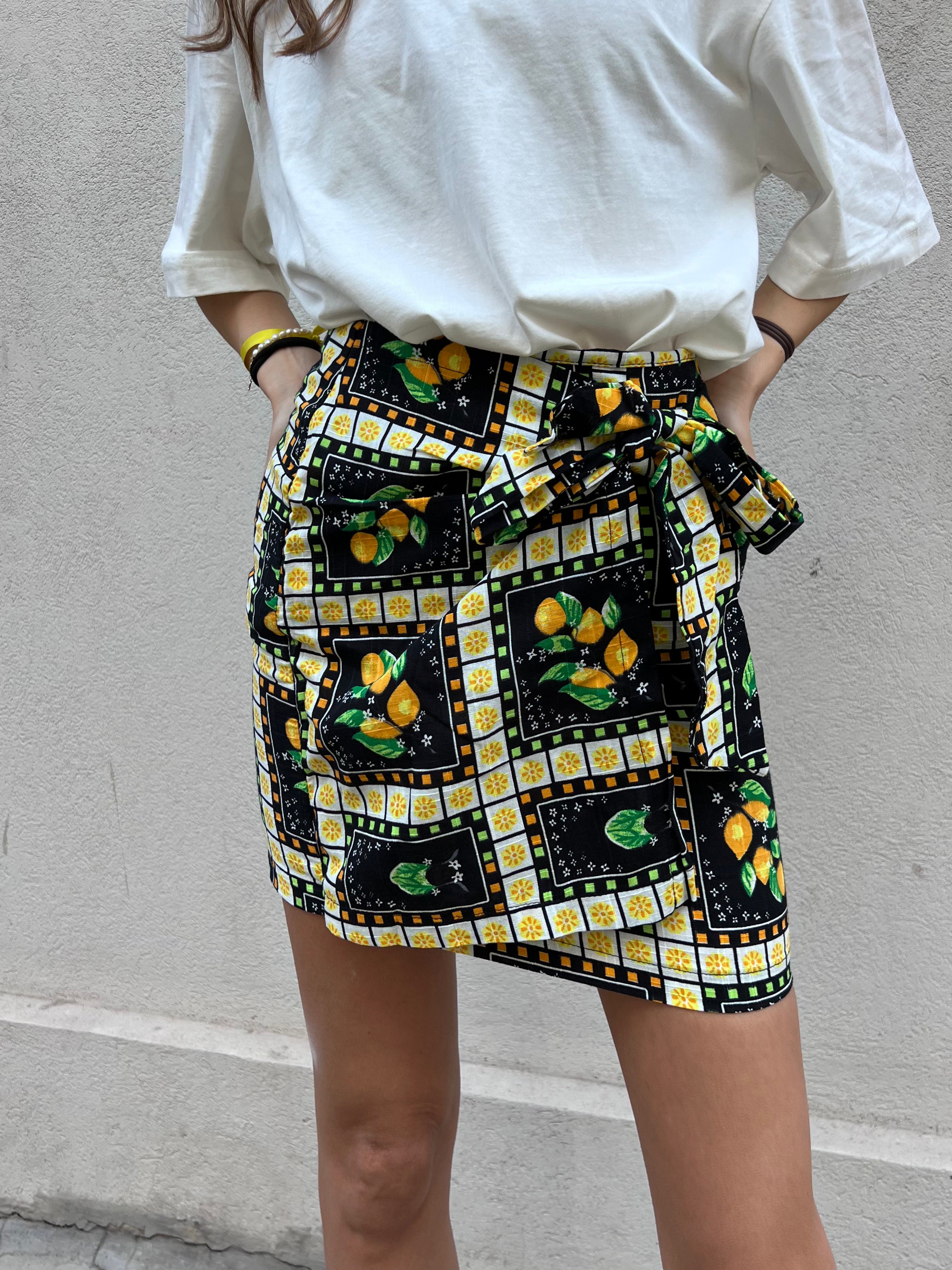 חצאית מיני נתי שחור