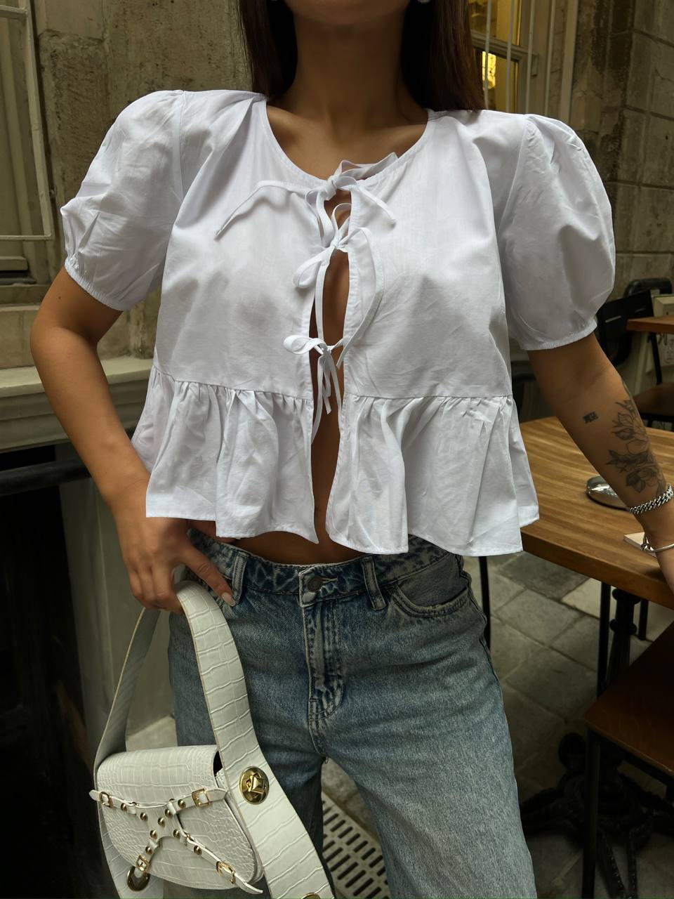 טופ קשירות לימה לבן