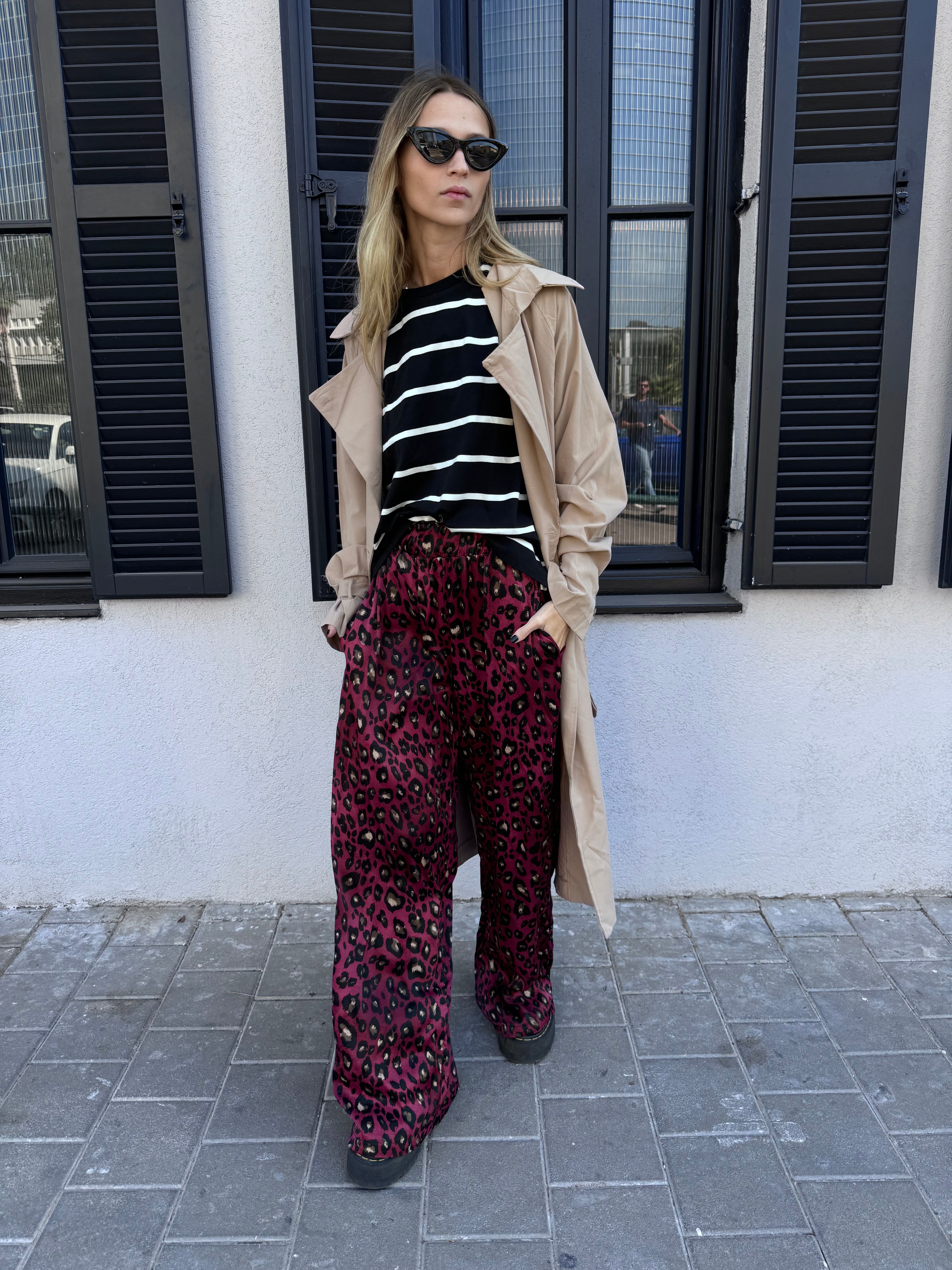 חולצת טי פסים ריקי שחור