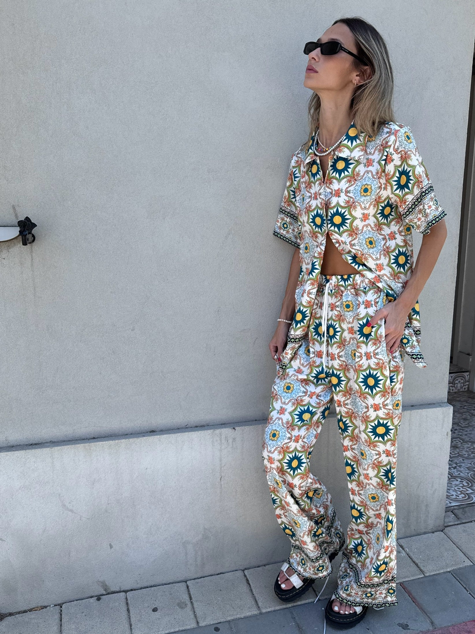 חליפת מכנס סאטן הילי