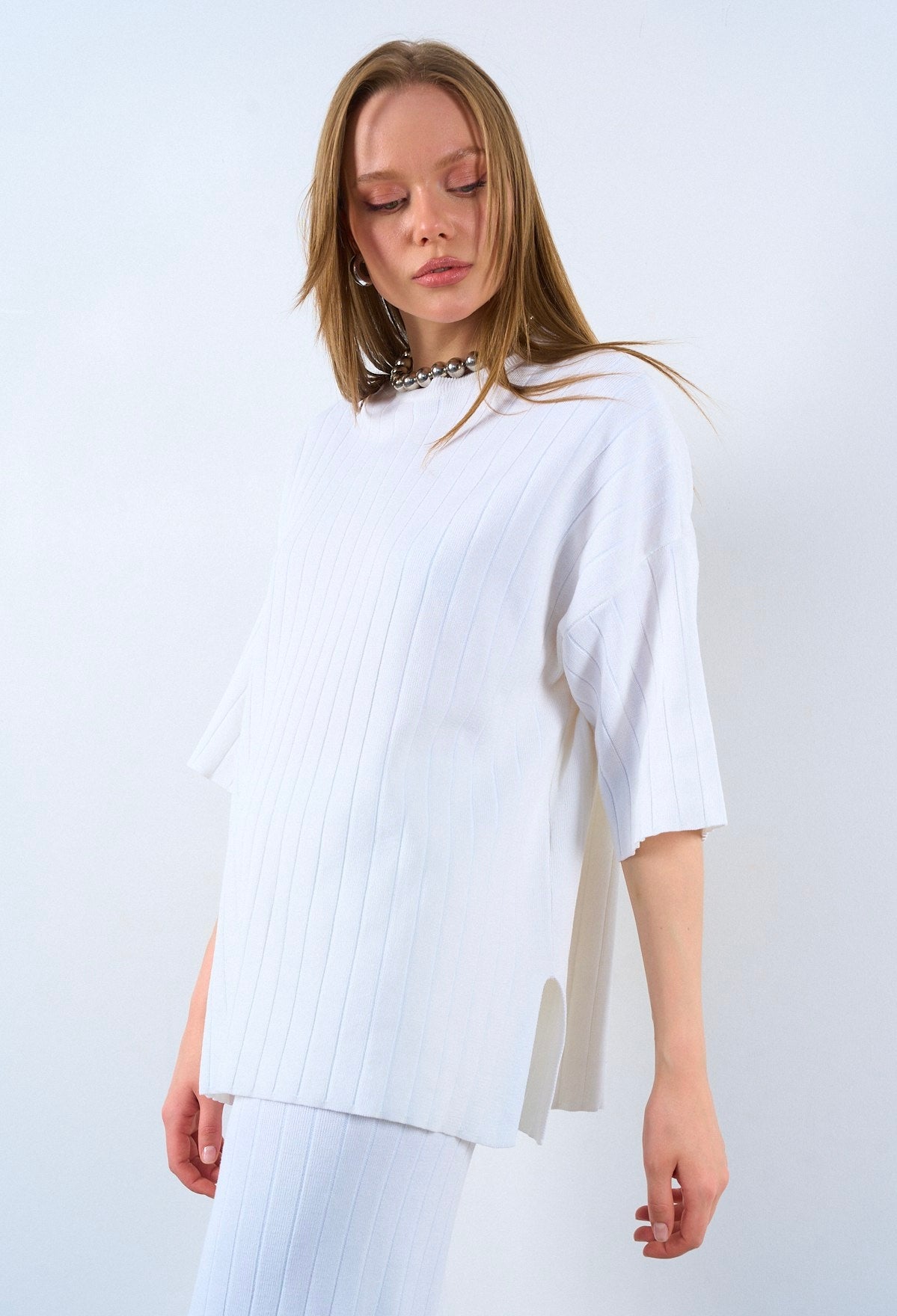 חליפת סריג רוקו לבן