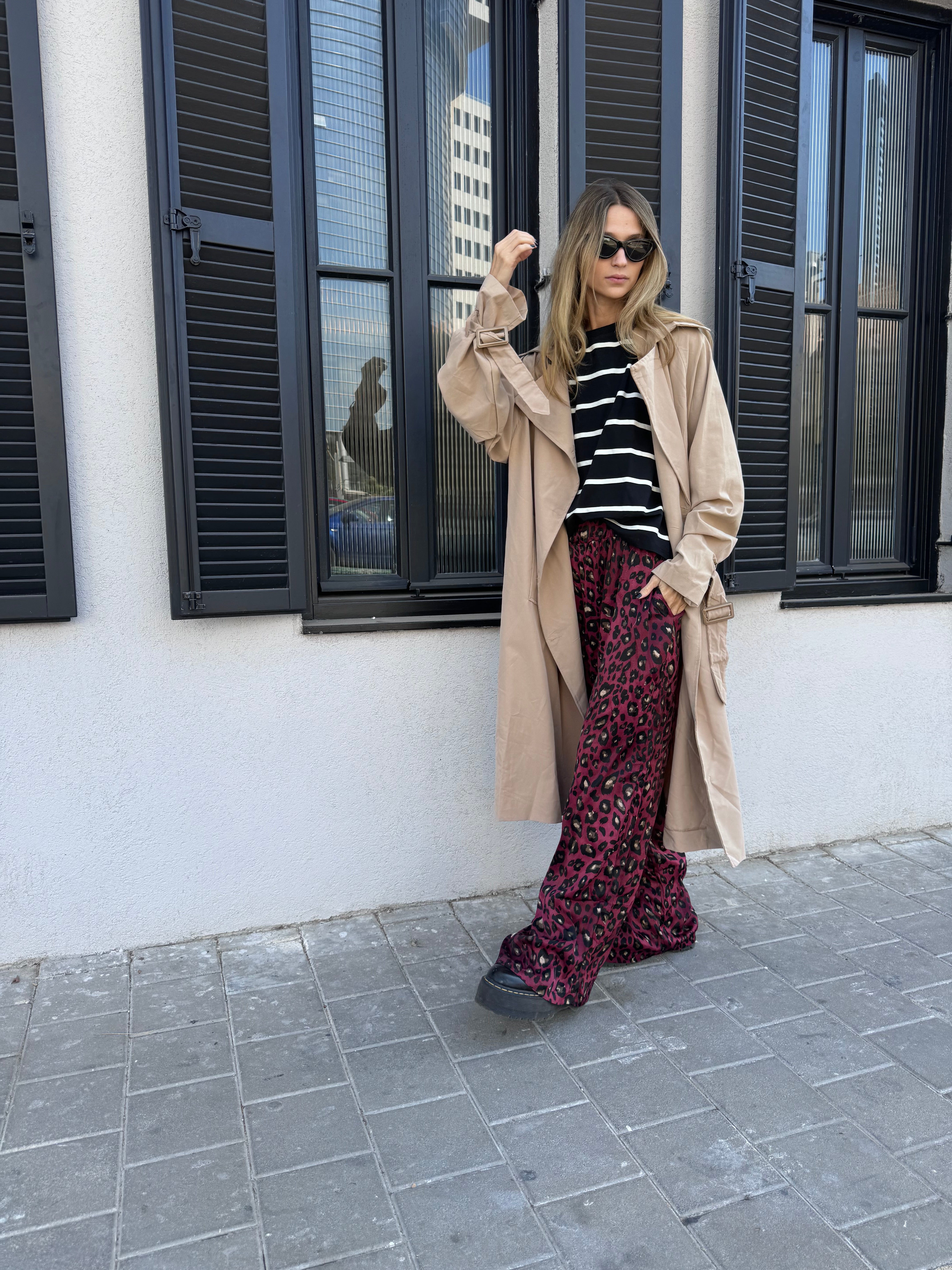 חולצת טי פסים ריקי שחור