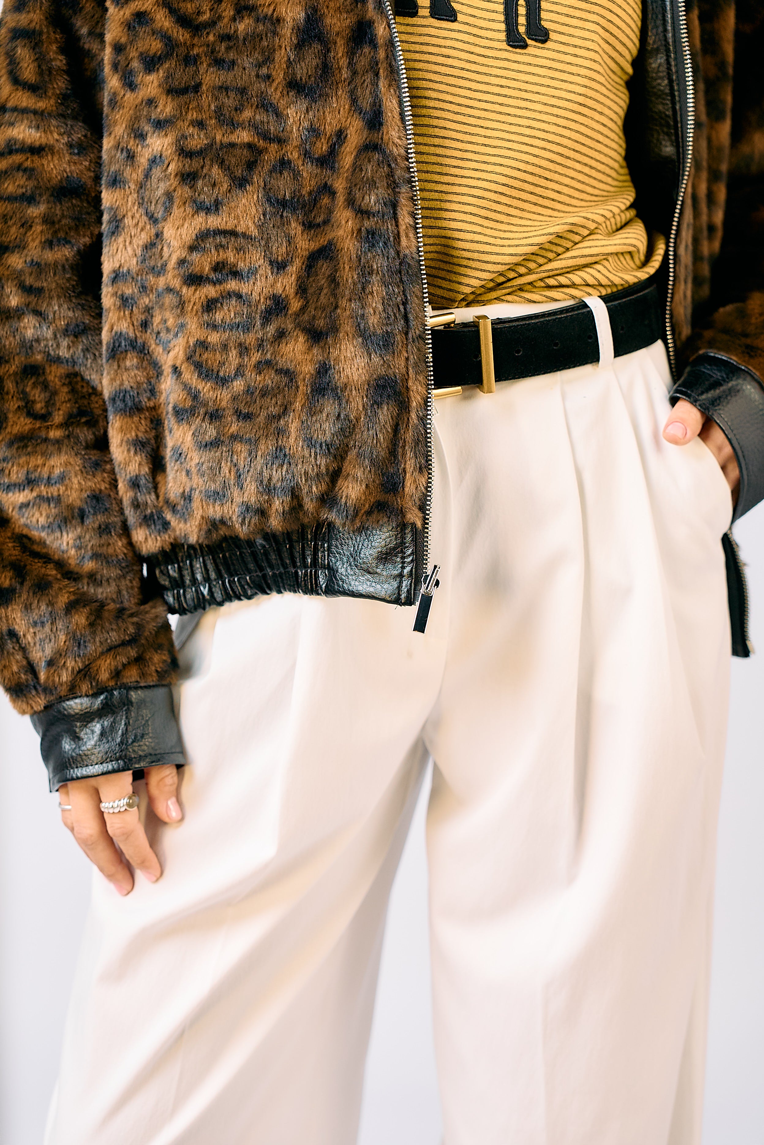 מעיל עמית עור ומנומר