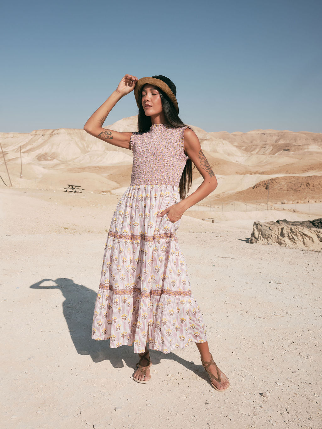שמלת אדירה מידי חום