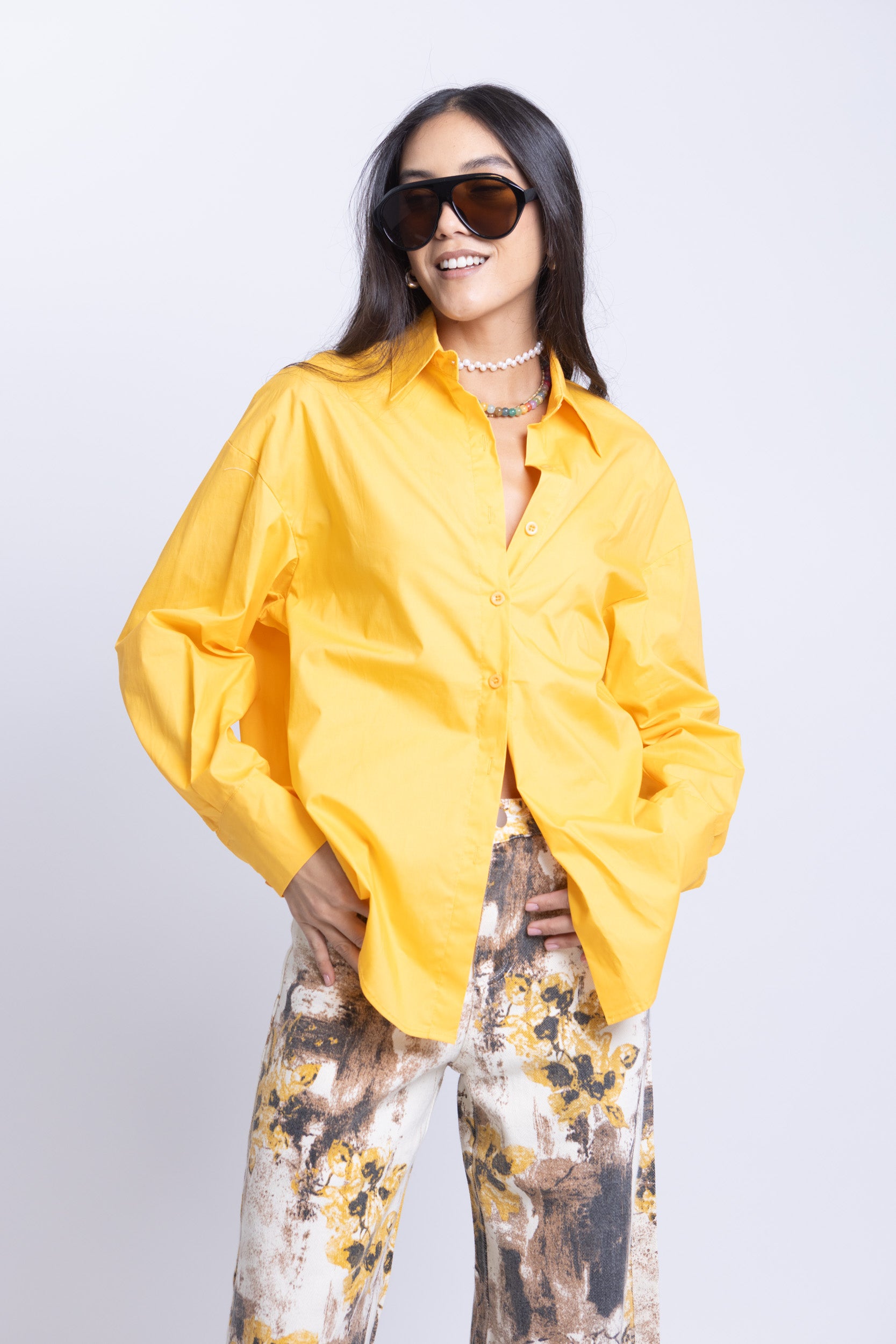 מכופתרת שחר פנטה