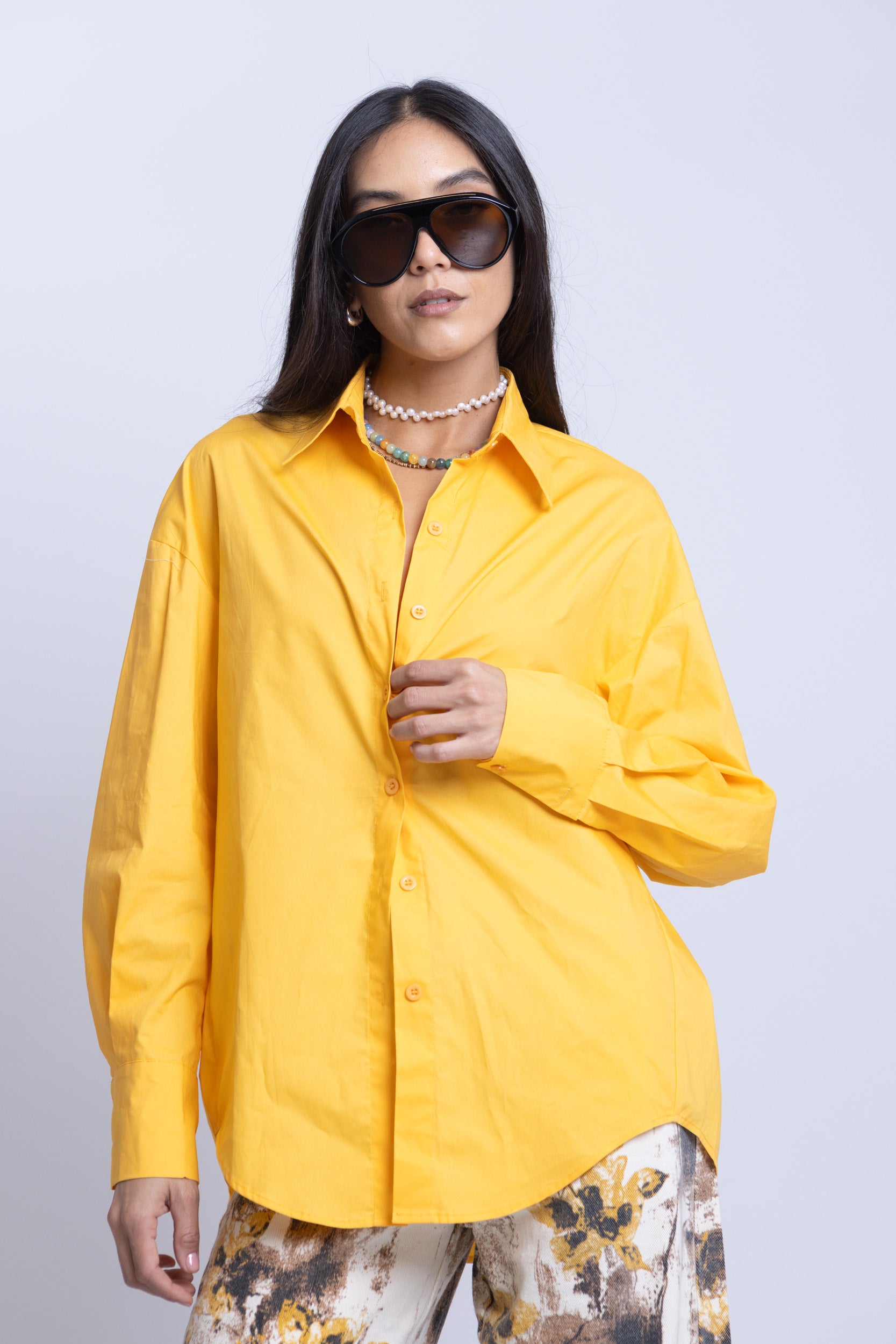 מכופתרת שחר פנטה