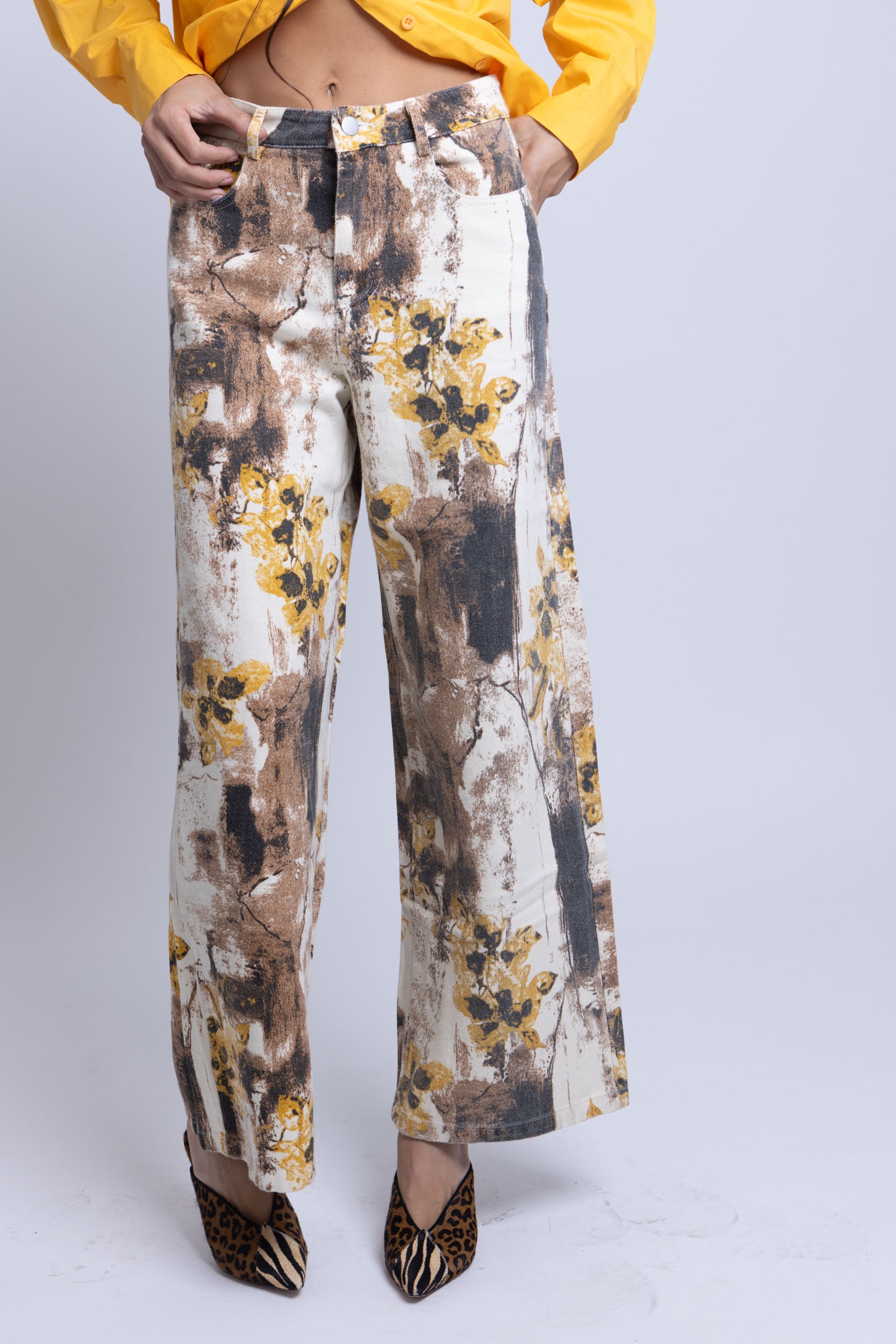 ג׳ינס טורו גווני חום