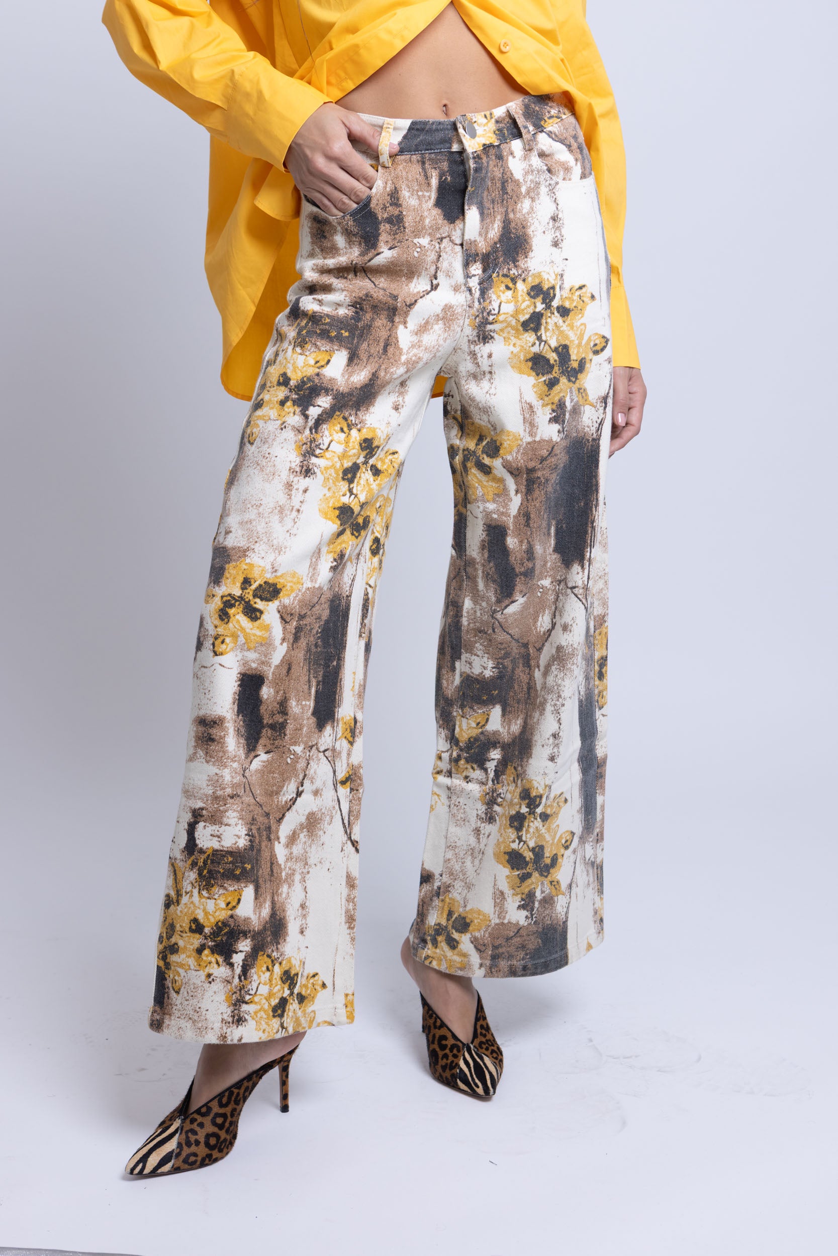 ג׳ינס טורו גווני חום