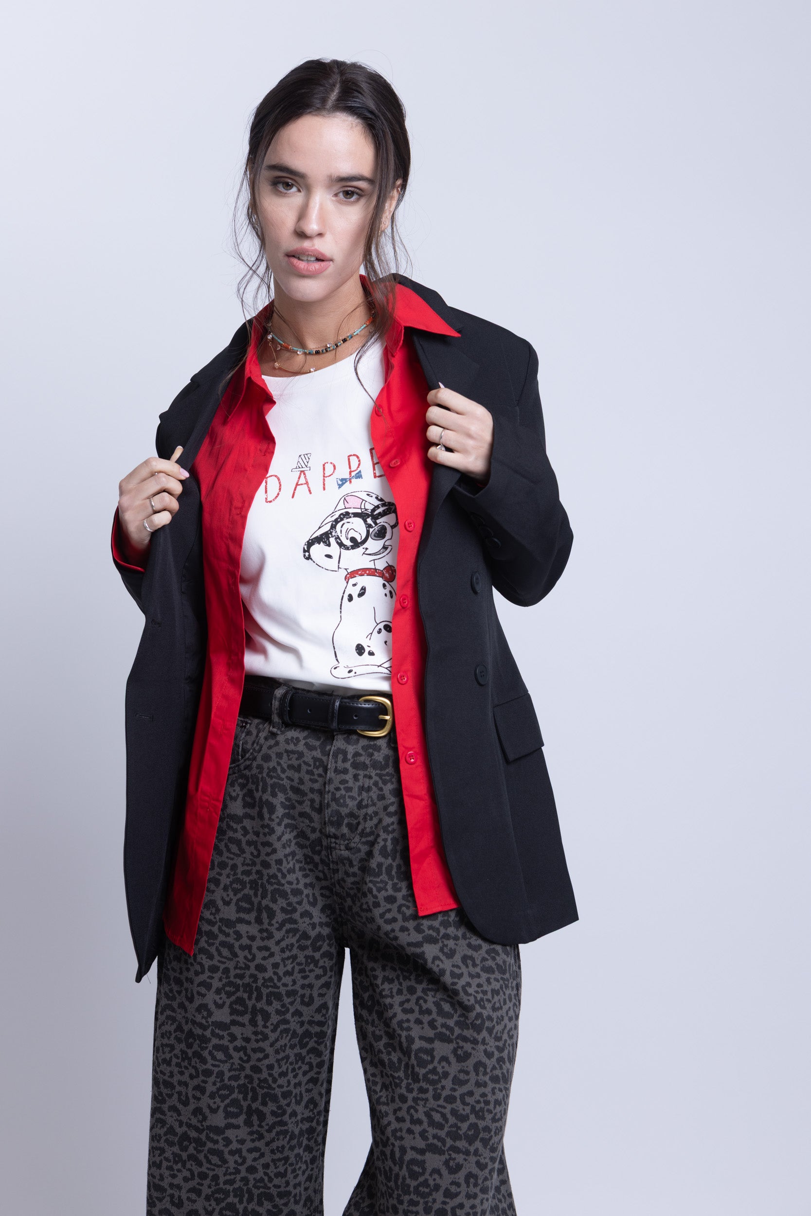 בלייזר מחויט רומי שחור