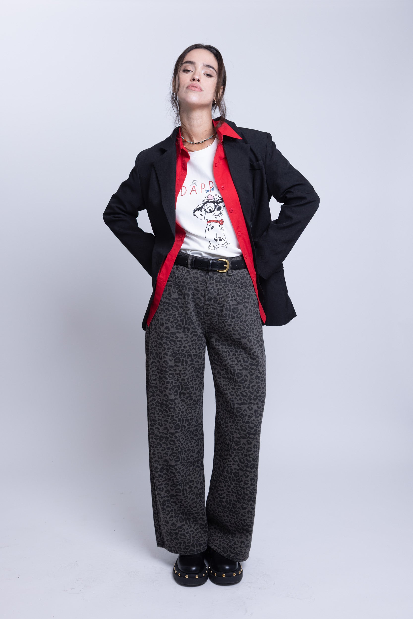 בלייזר מחויט רומי שחור