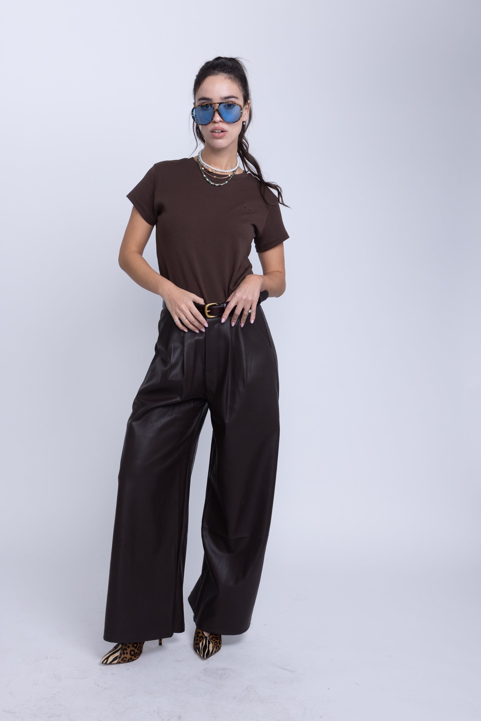 חולצת טי סמייל חום