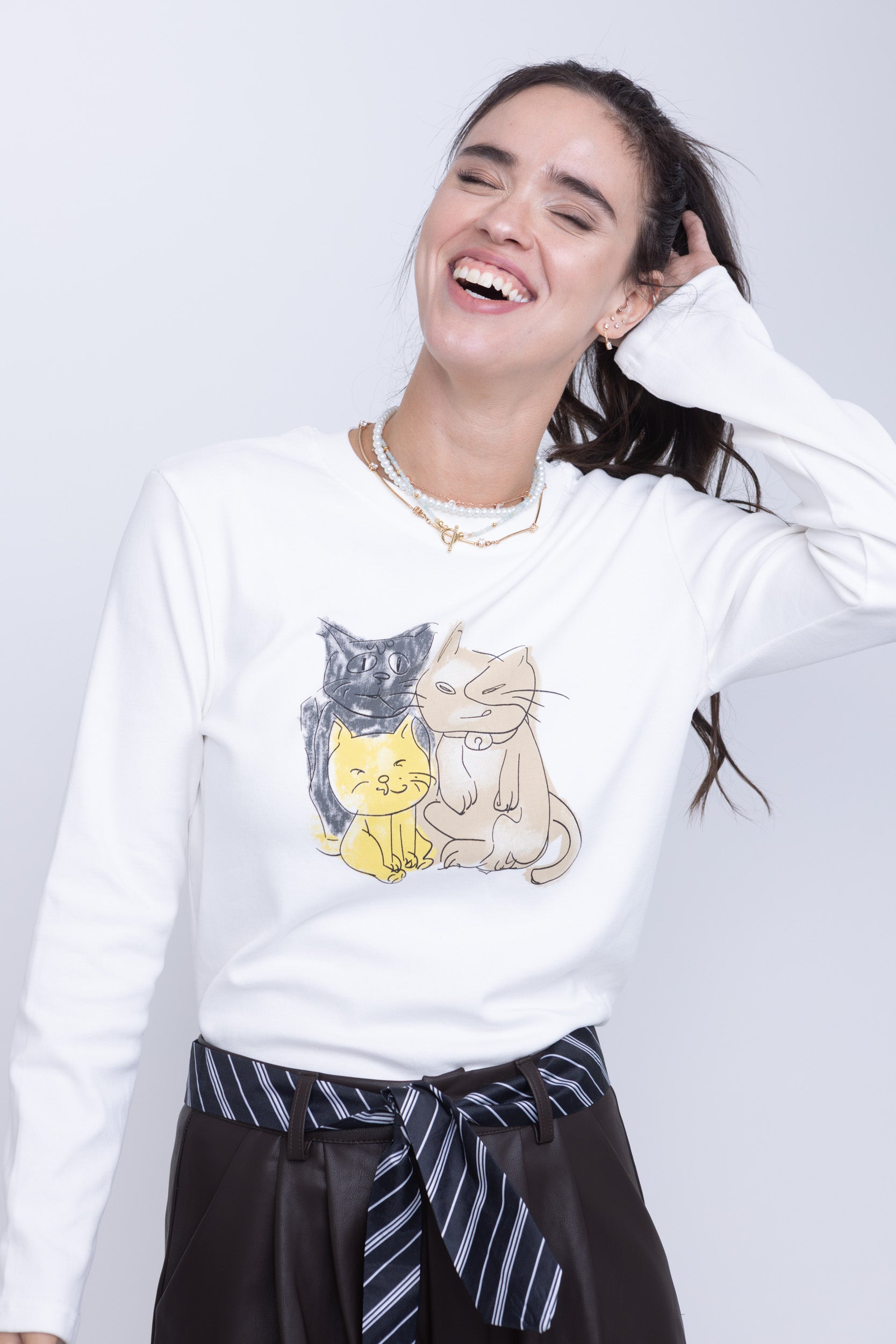 חולצת קיטי ש.ארוך