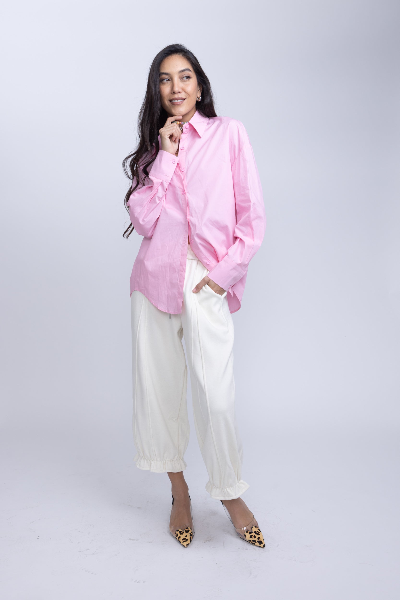 מכופתרת שחר ורוד