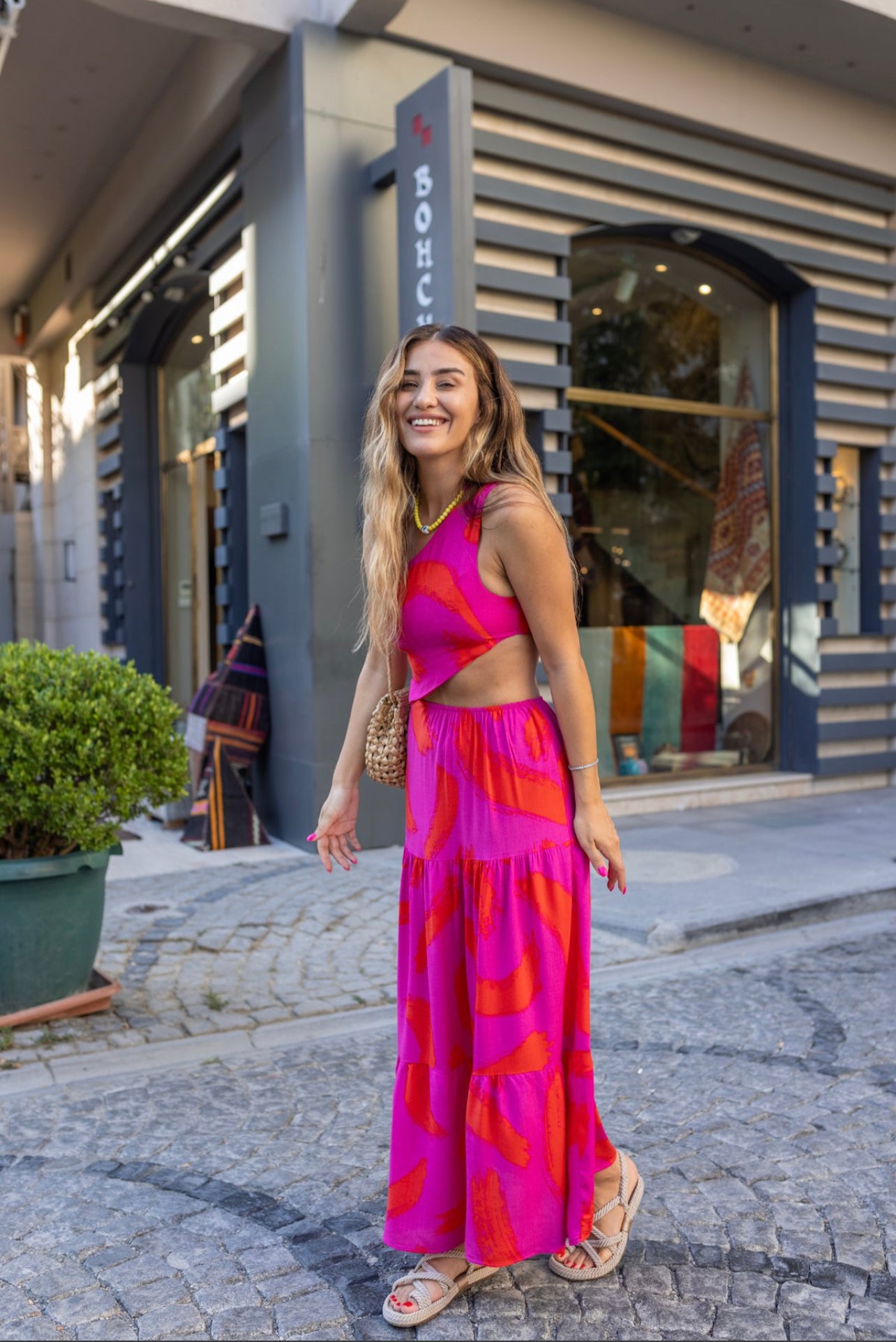 שמלת ריף א-סימטרית ורוד