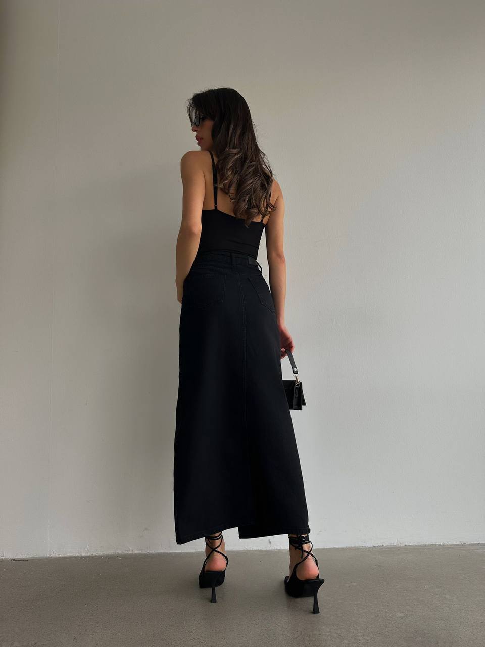 חצאית עפרון גינס שחור