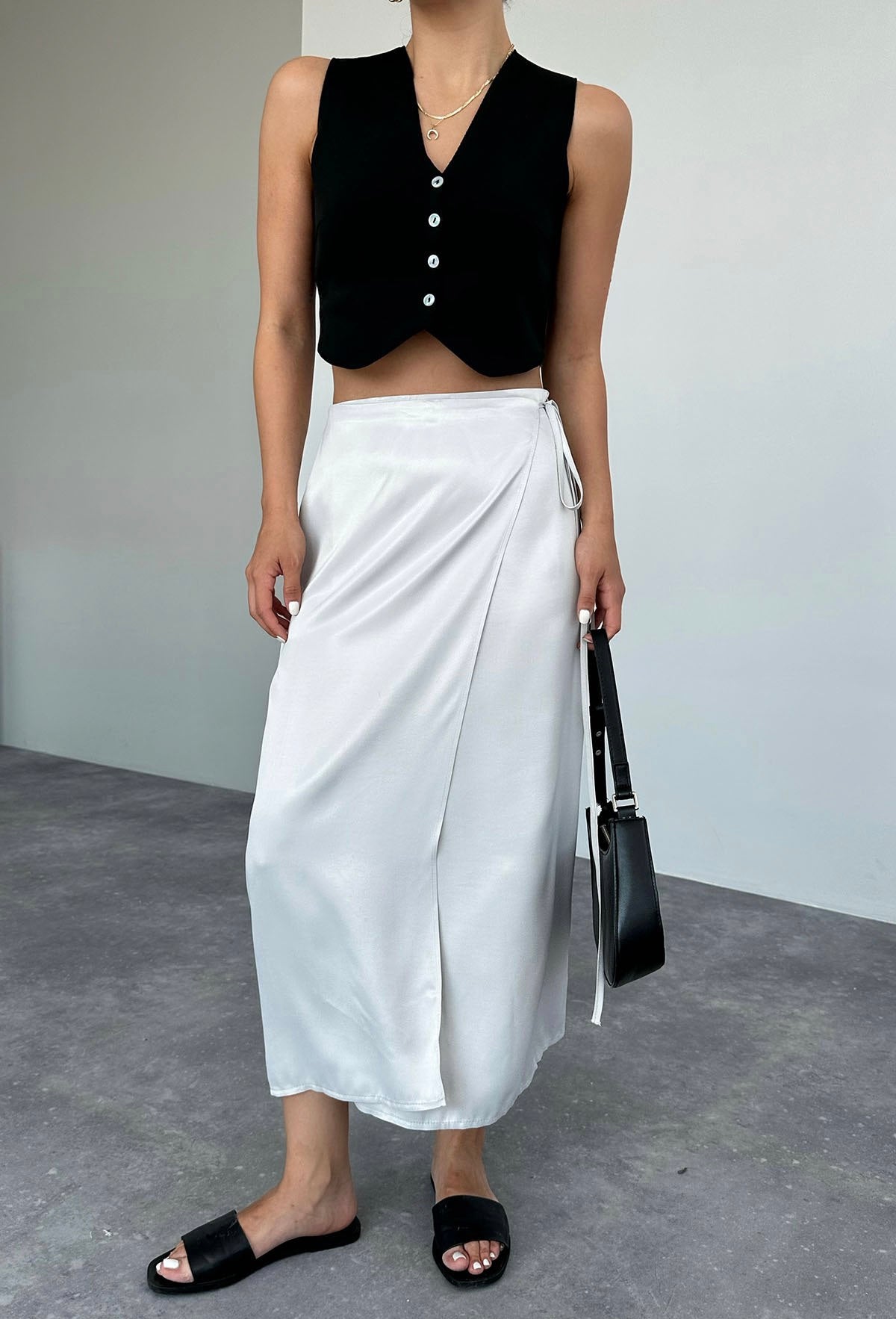 חצאית אלכס לבן פנינה