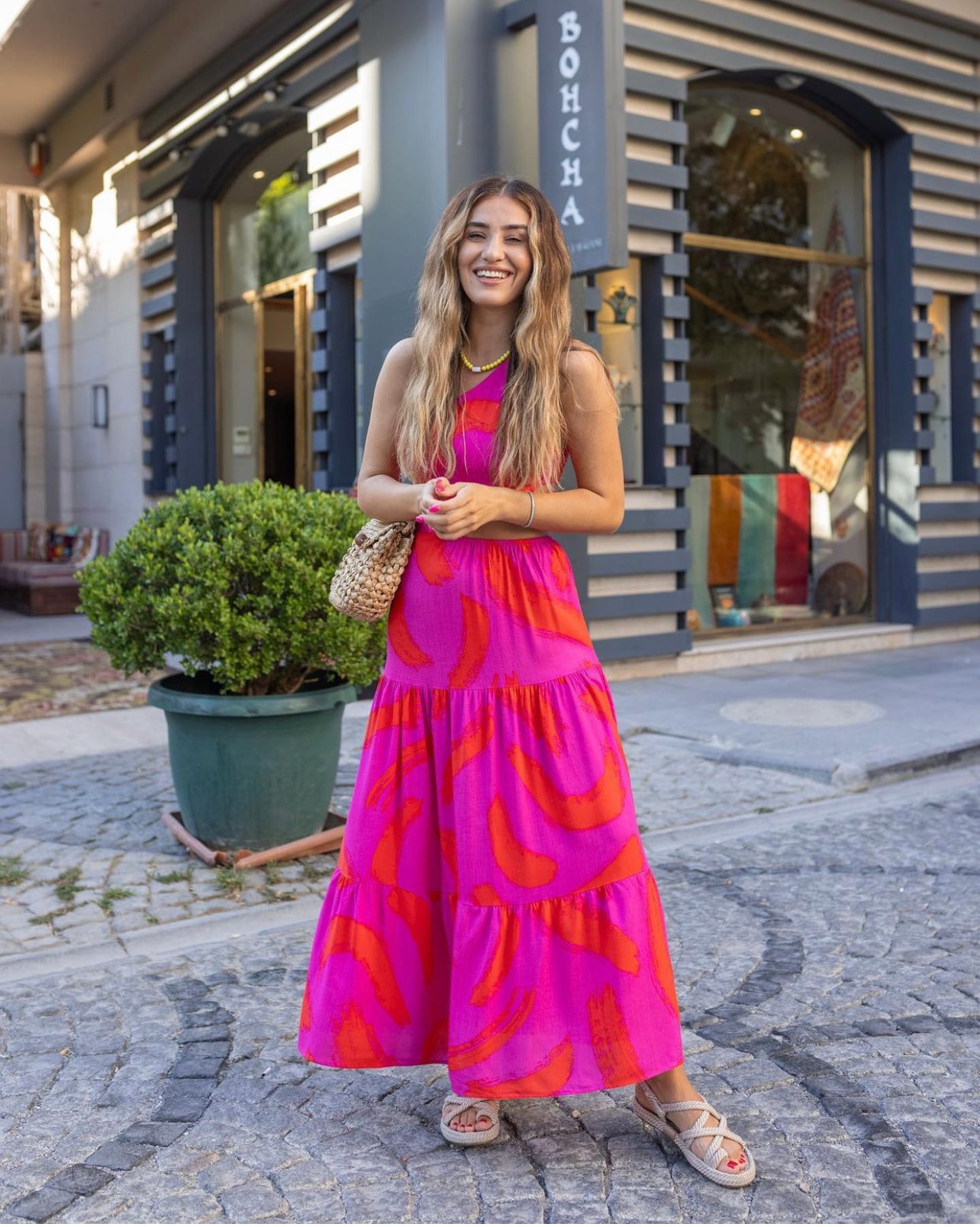 שמלת ריף א-סימטרית ורוד