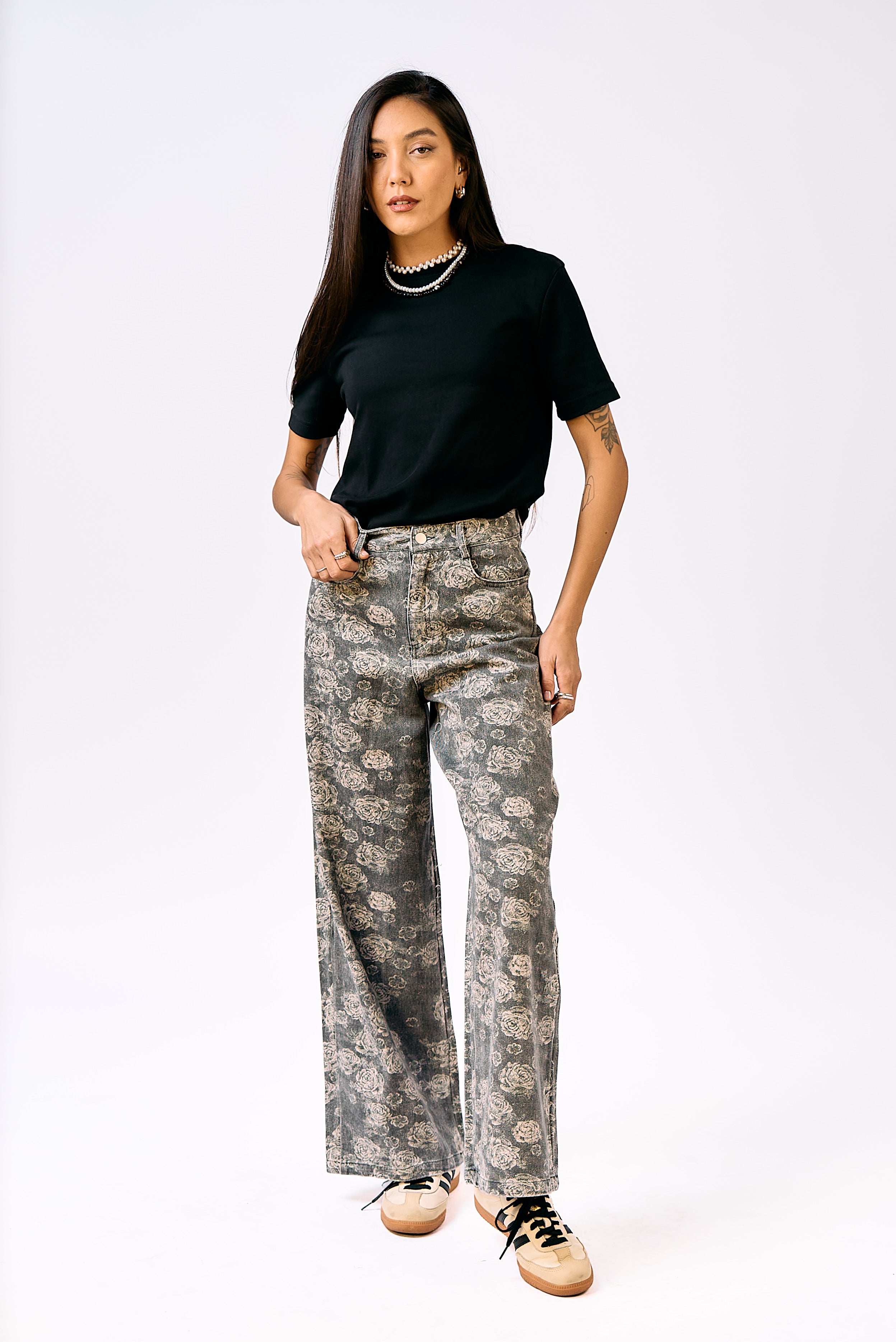 חולצת טי מסט שחור