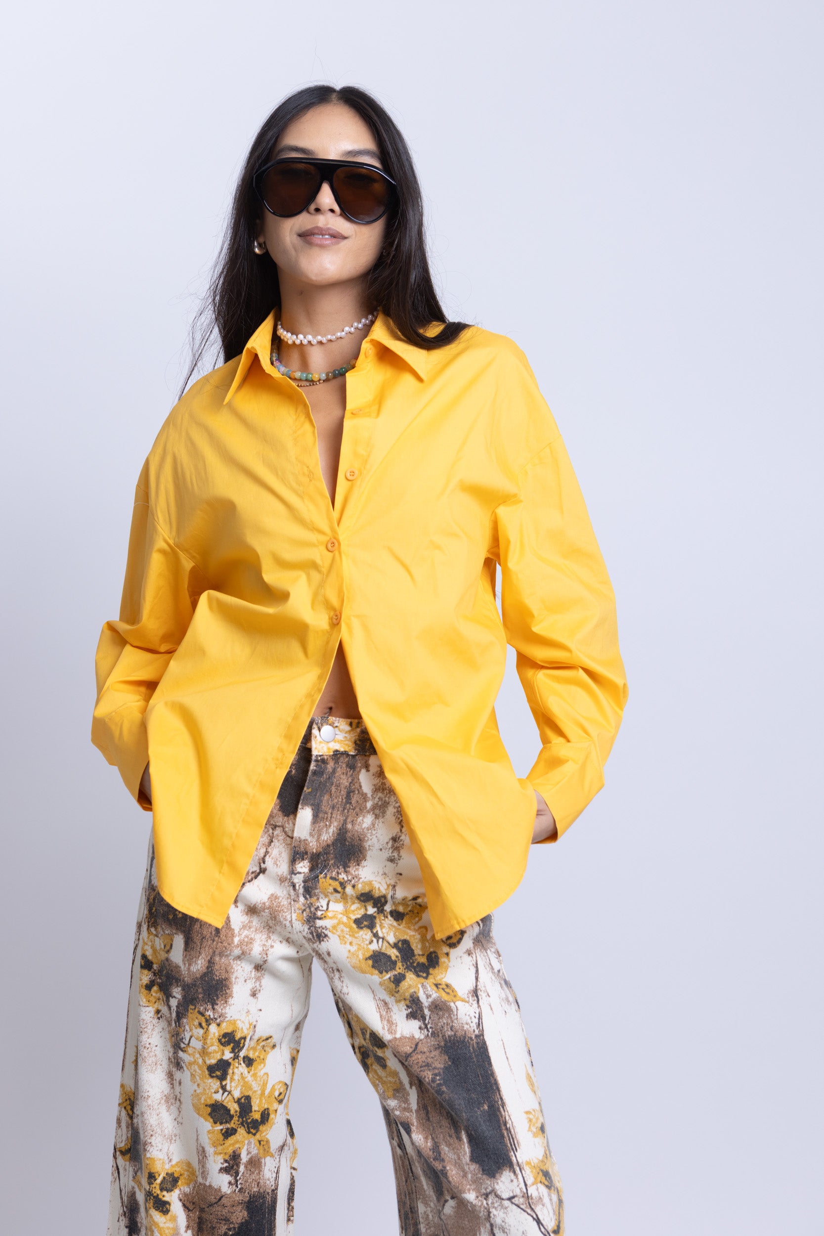 מכופתרת שחר פנטה