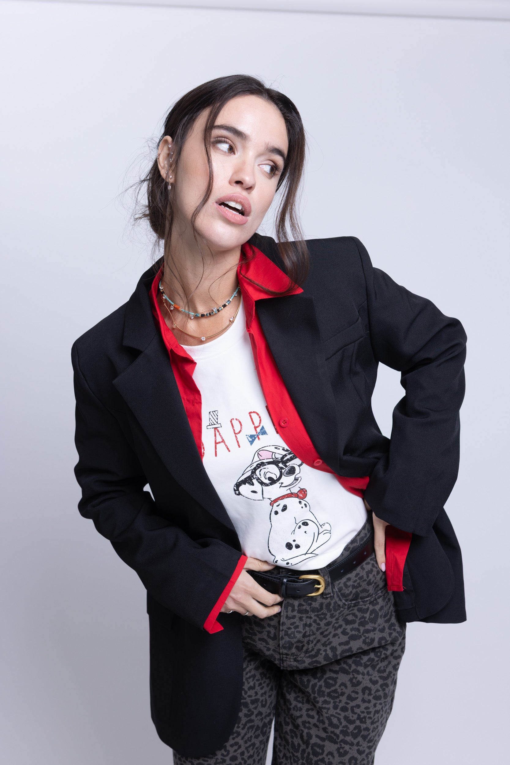 בלייזר מחויט רומי שחור