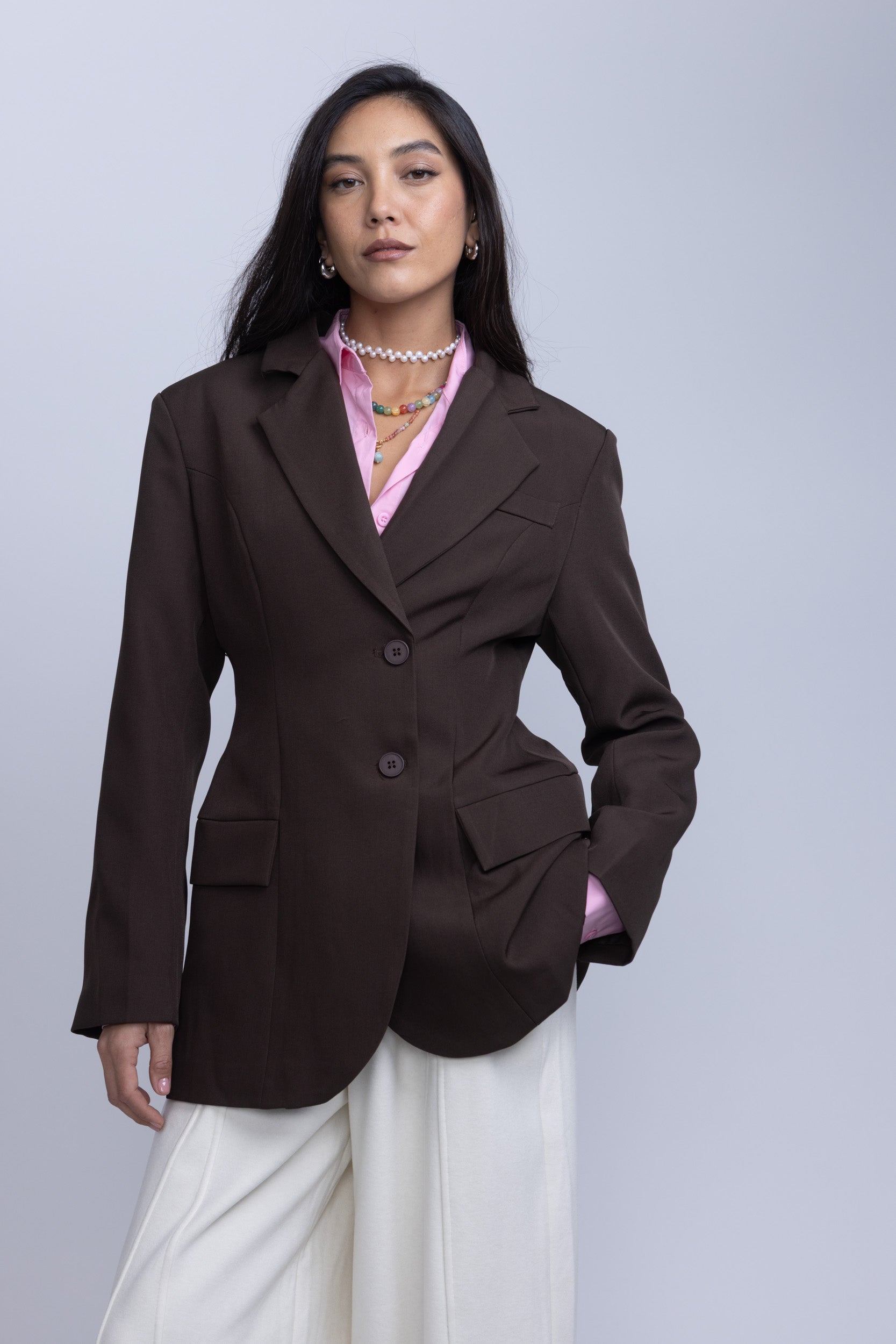 בלייזר מחויט רומי חום