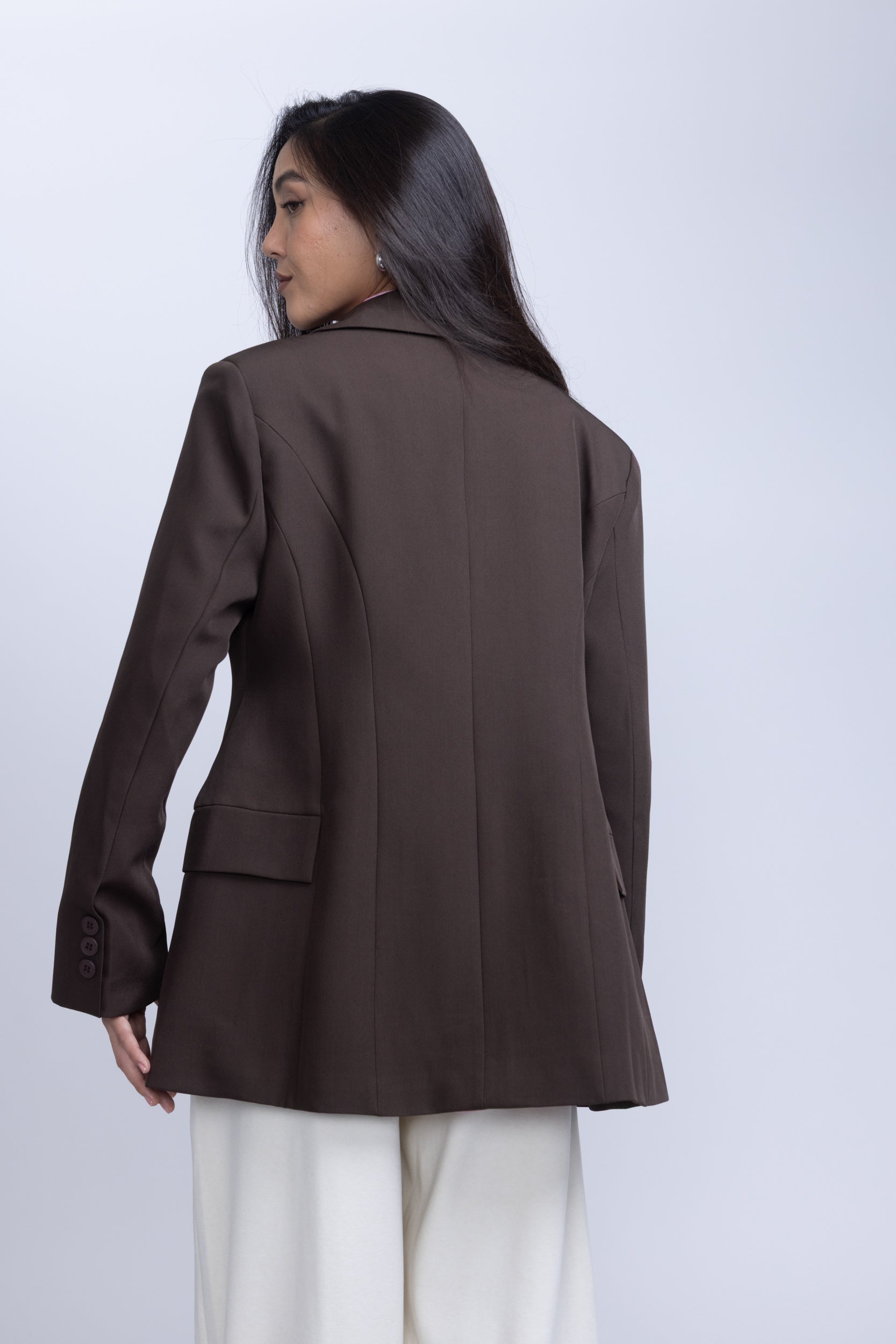 בלייזר מחויט רומי חום