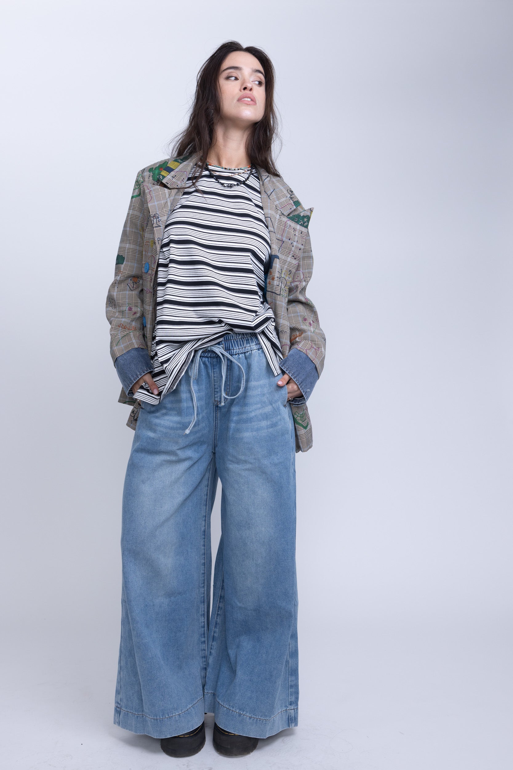 ג׳ינס מתרחב בלה