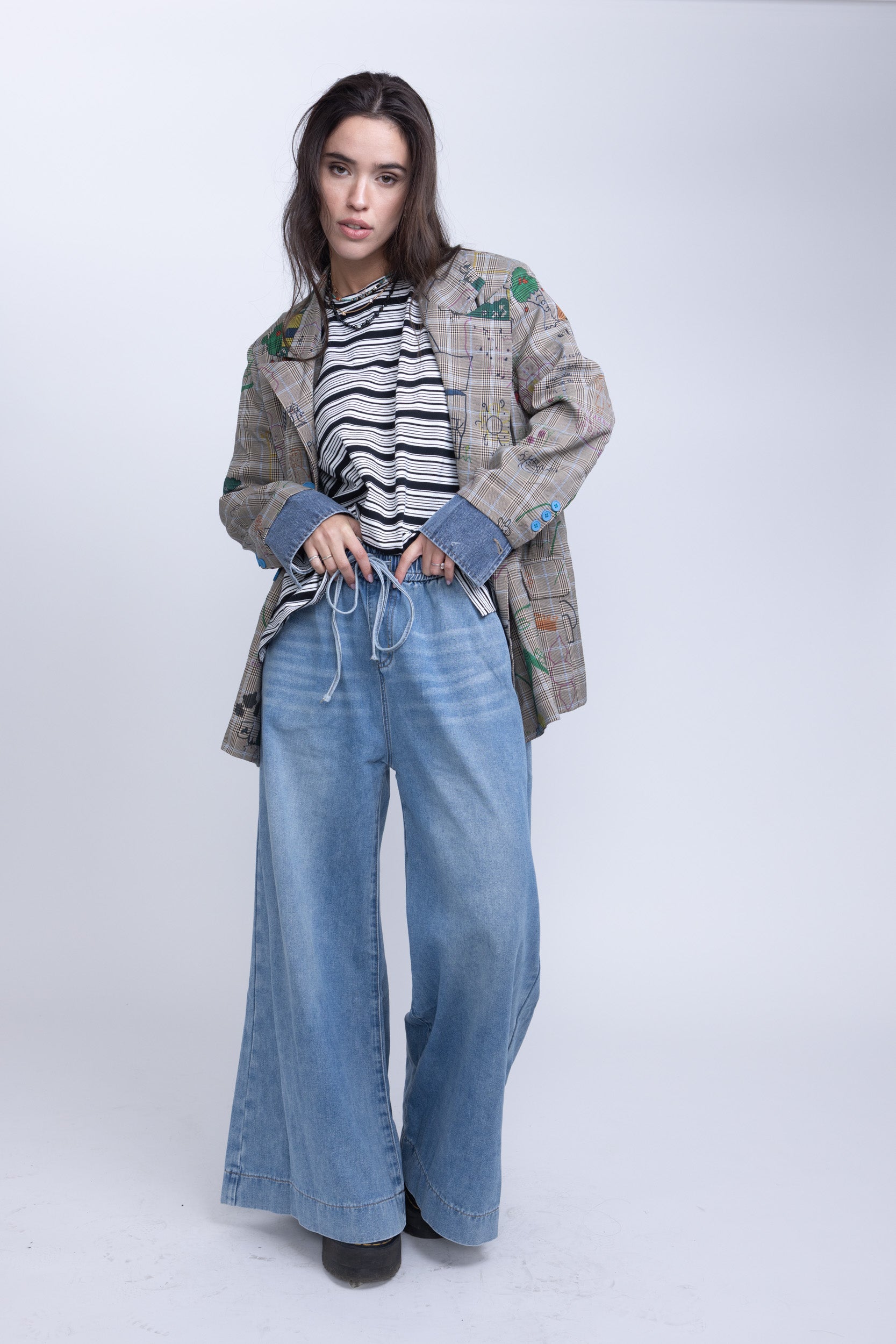 ג׳ינס מתרחב בלה