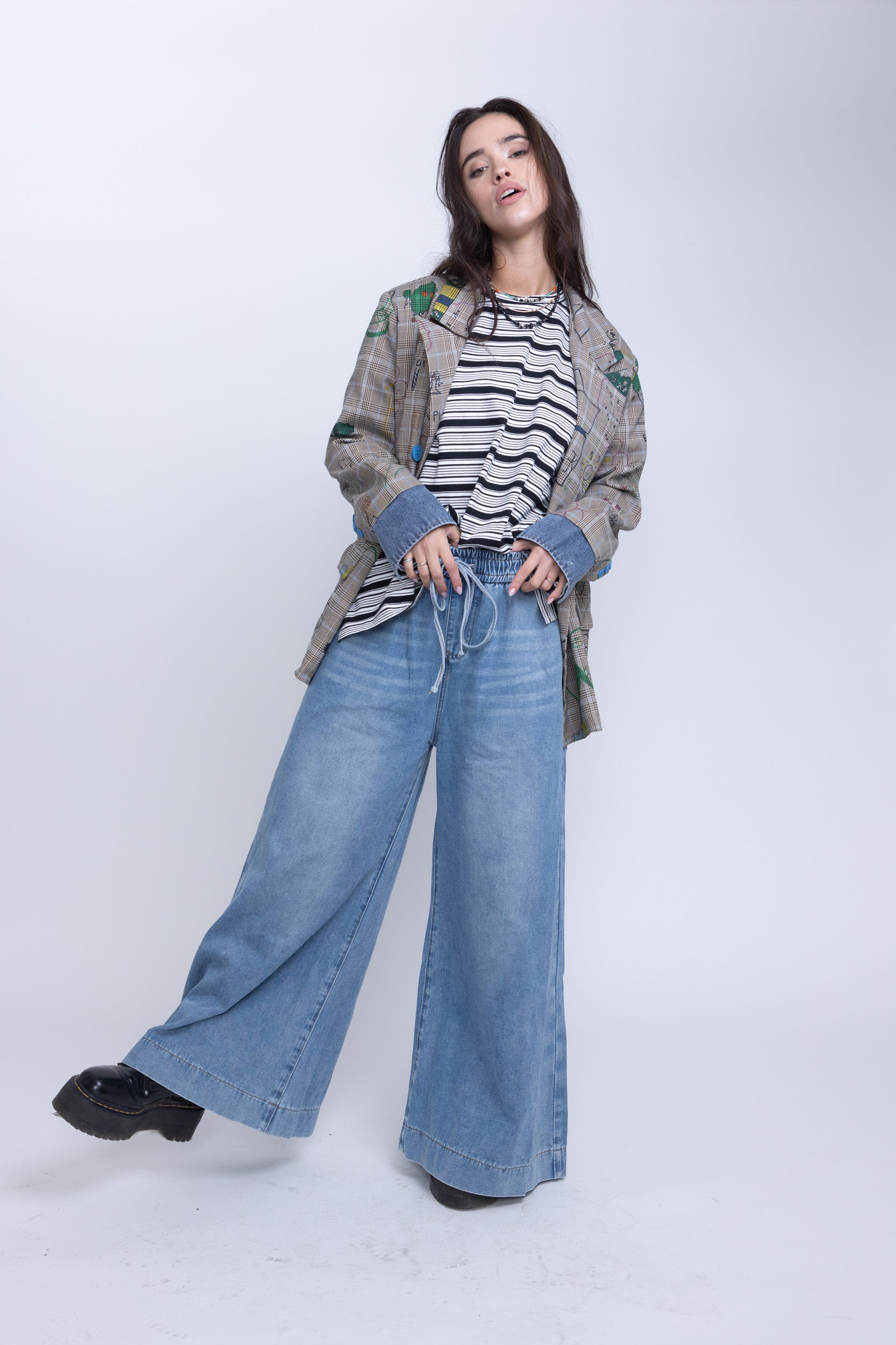 ג׳ינס מתרחב בלה