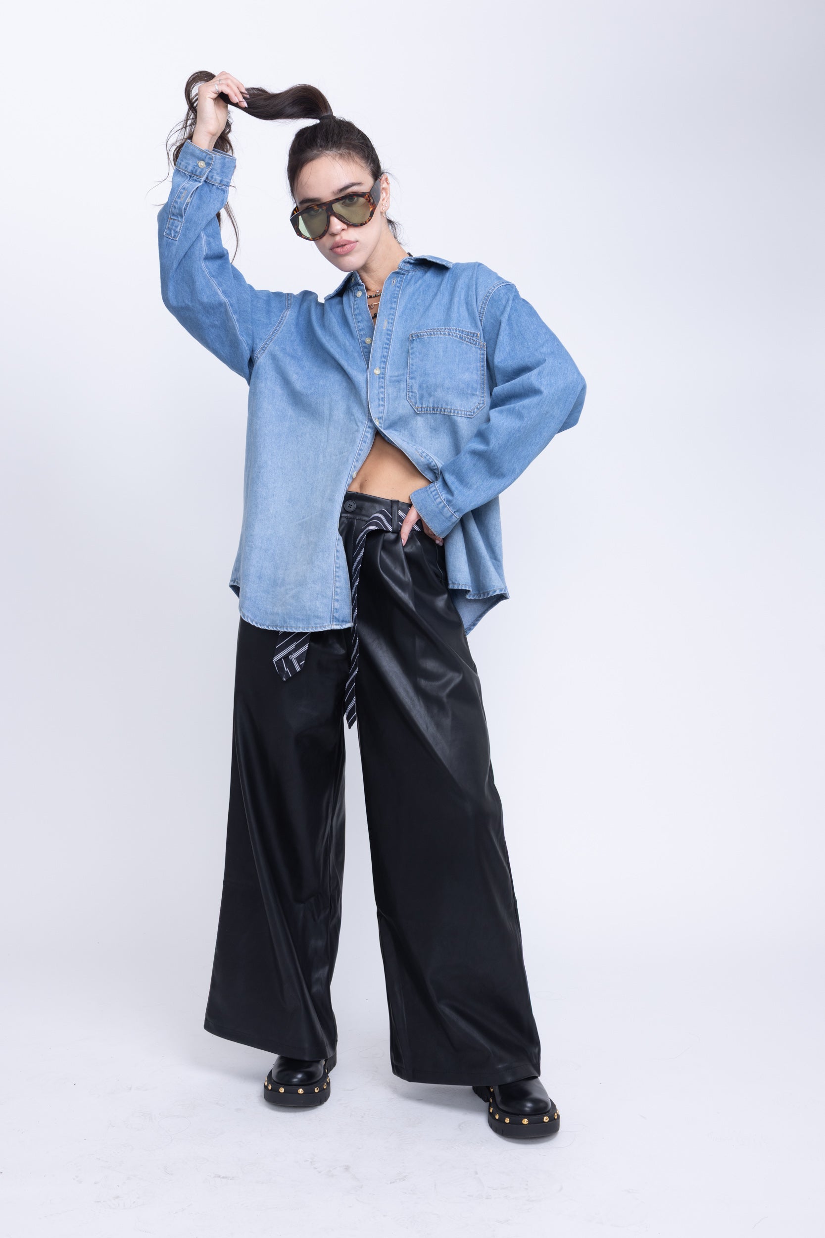 מכנס דמוי עור אלכס שחור