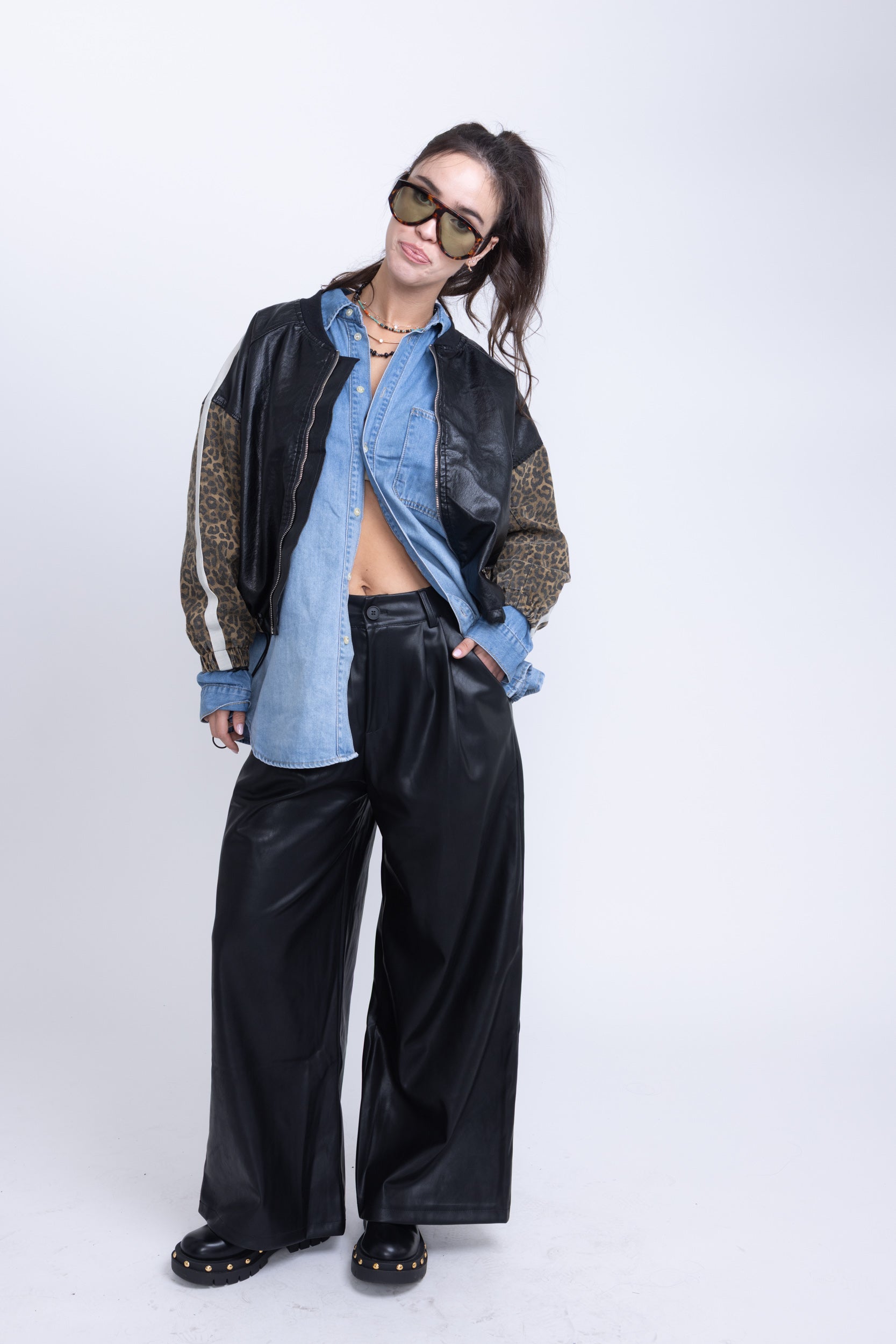 מכנס דמוי עור אלכס שחור