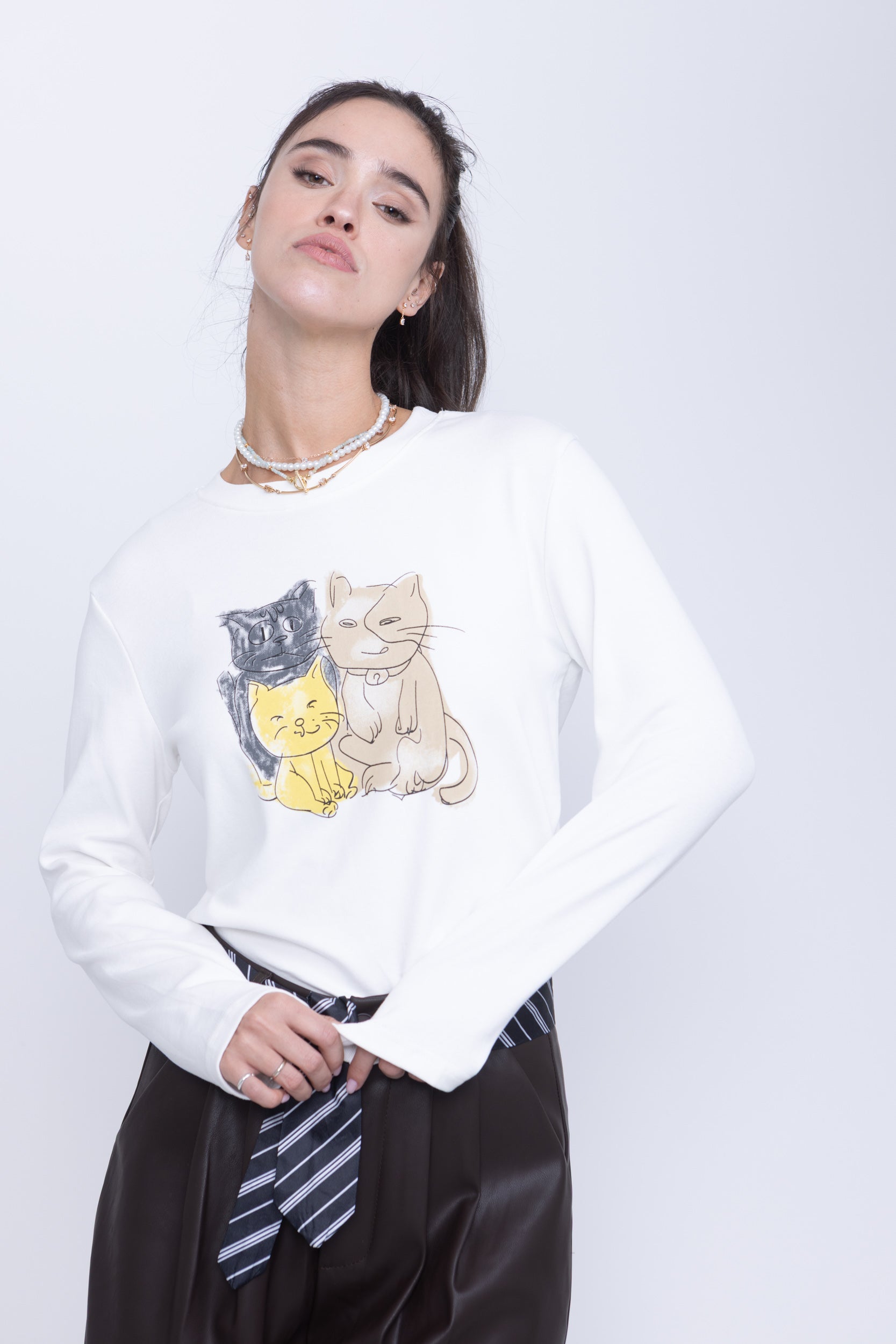 חולצת קיטי ש.ארוך