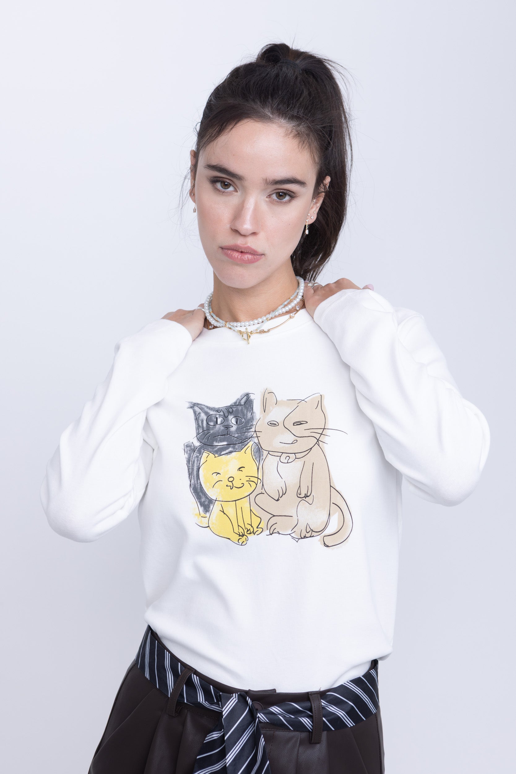 חולצת קיטי ש.ארוך